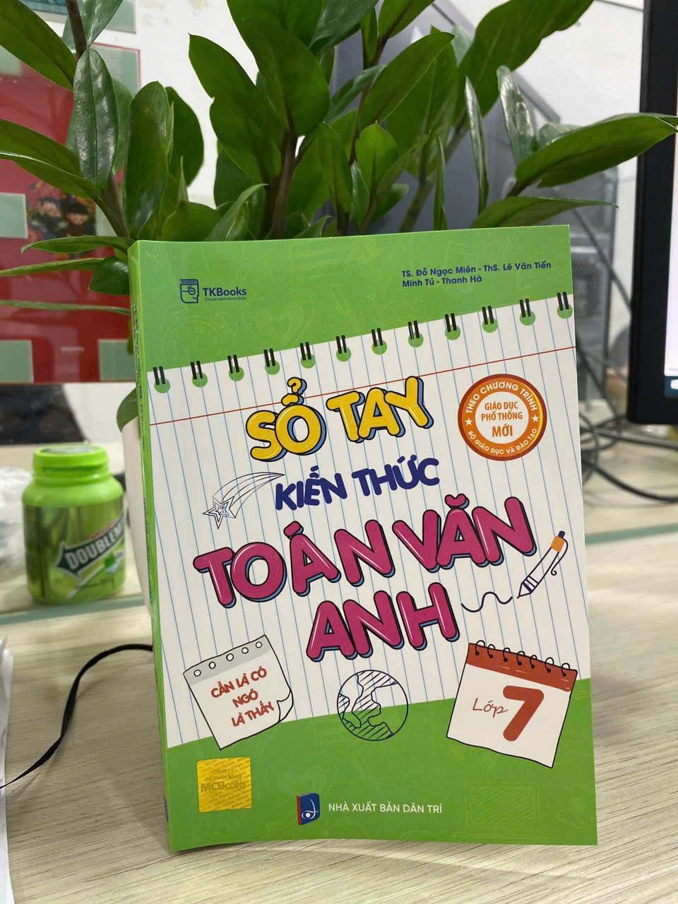 Mô tả Sách - Sổ tay kiến thức Toán – Văn – Anh Lớp 7 Theo Chương Trình Bộ Giá Dục - 2