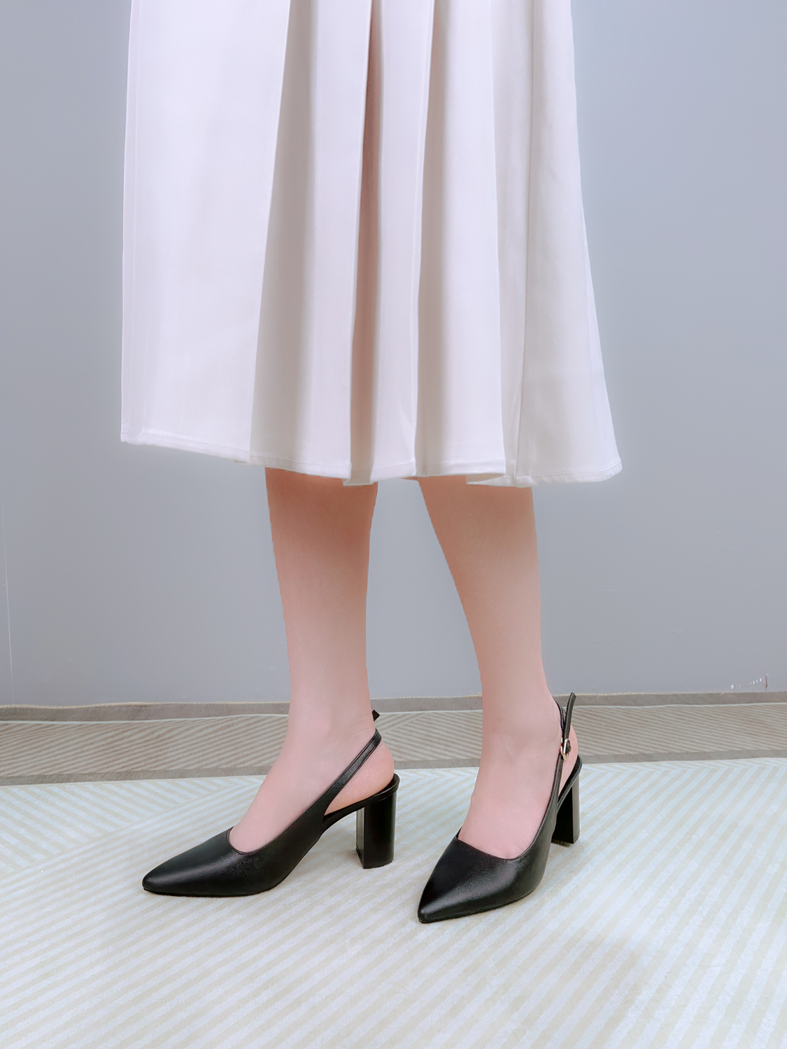 Mô tả Giày Cao Gót Nữ Bít Mũi 7 Phân Mũi Nhọn, Guốc Đế Vuông 7cm Dáng Slingback Hở Gót Công Sở NUDDO N888 - 3
