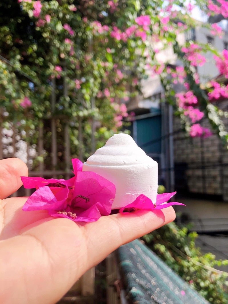 Mô tả Phấn Nụ Trắng Phấn Nụ Hoàng Cung (có chóp) 25g - 1