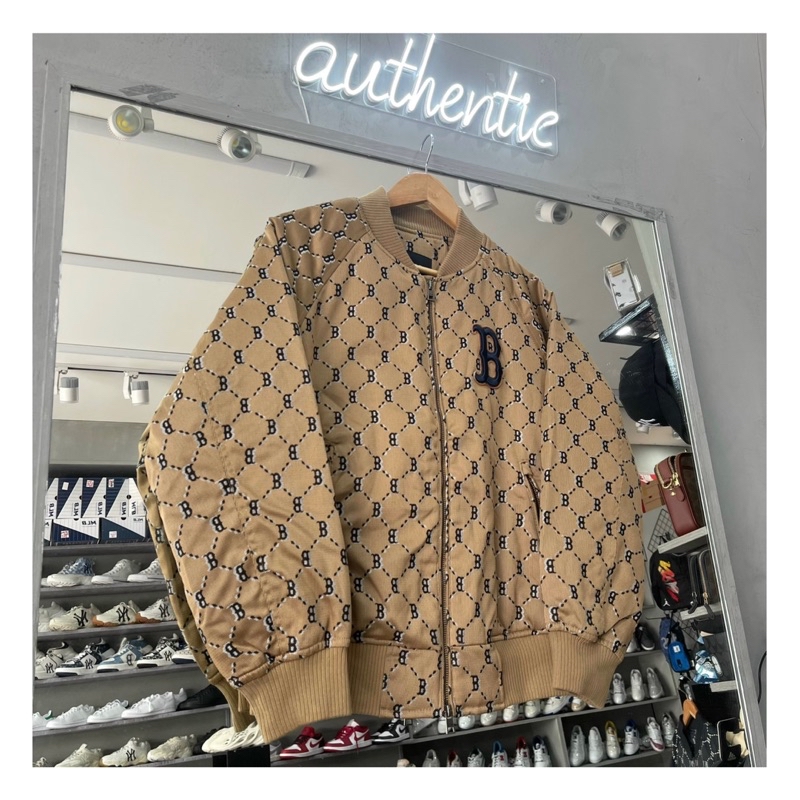 341 - ÁO BOMBER MLB DIAMOND MONOGRAM JACQUARD NY YANKEES 341 - ÁO BOMBER MLB DIAMOND MONOGRAM JACQUARD NY YANKEES