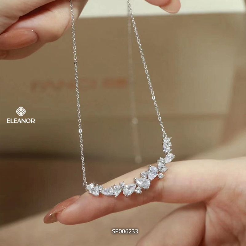Mô tả Dây chuyền nữ titan Eleanor Accessories thiết kế đính đá lấp lánh phụ kiện trang sức vòng cổ 6233 - 4