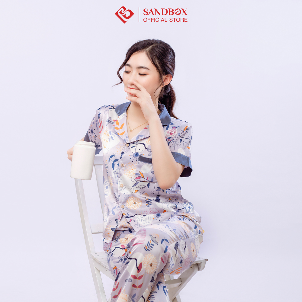 Mô tả Bộ Pijama SANDBOX Lụa Latin Nhật Cao Cấp Mềm Mịn, Họa Tiết Thiết Kế Hoa Phối Màu(BPC24001) - 1