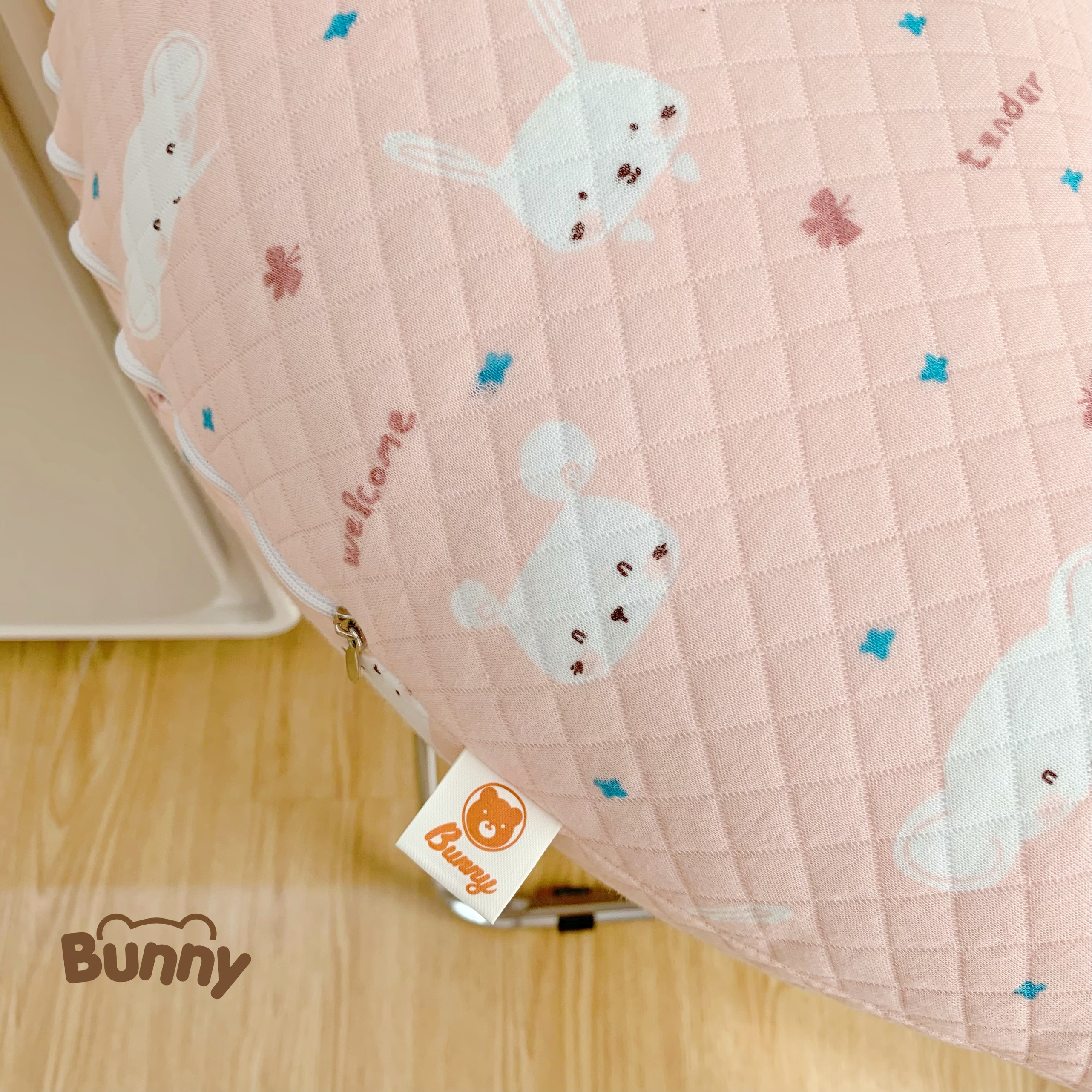 Mô tả Gối chống trào ngược KidsWorld Bunny trần bông chống nôn trớ an toàn cho bé sơ sinh mềm mại không bí nóng lưng - 4