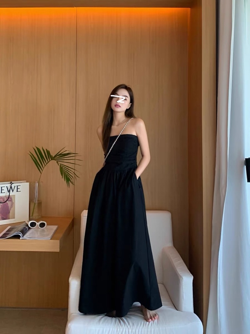 LEVI DRESS - ĐẦM CÚP NGỰC XUYÊN THẤU PHỐI HOA ĐÍNH NGỰC