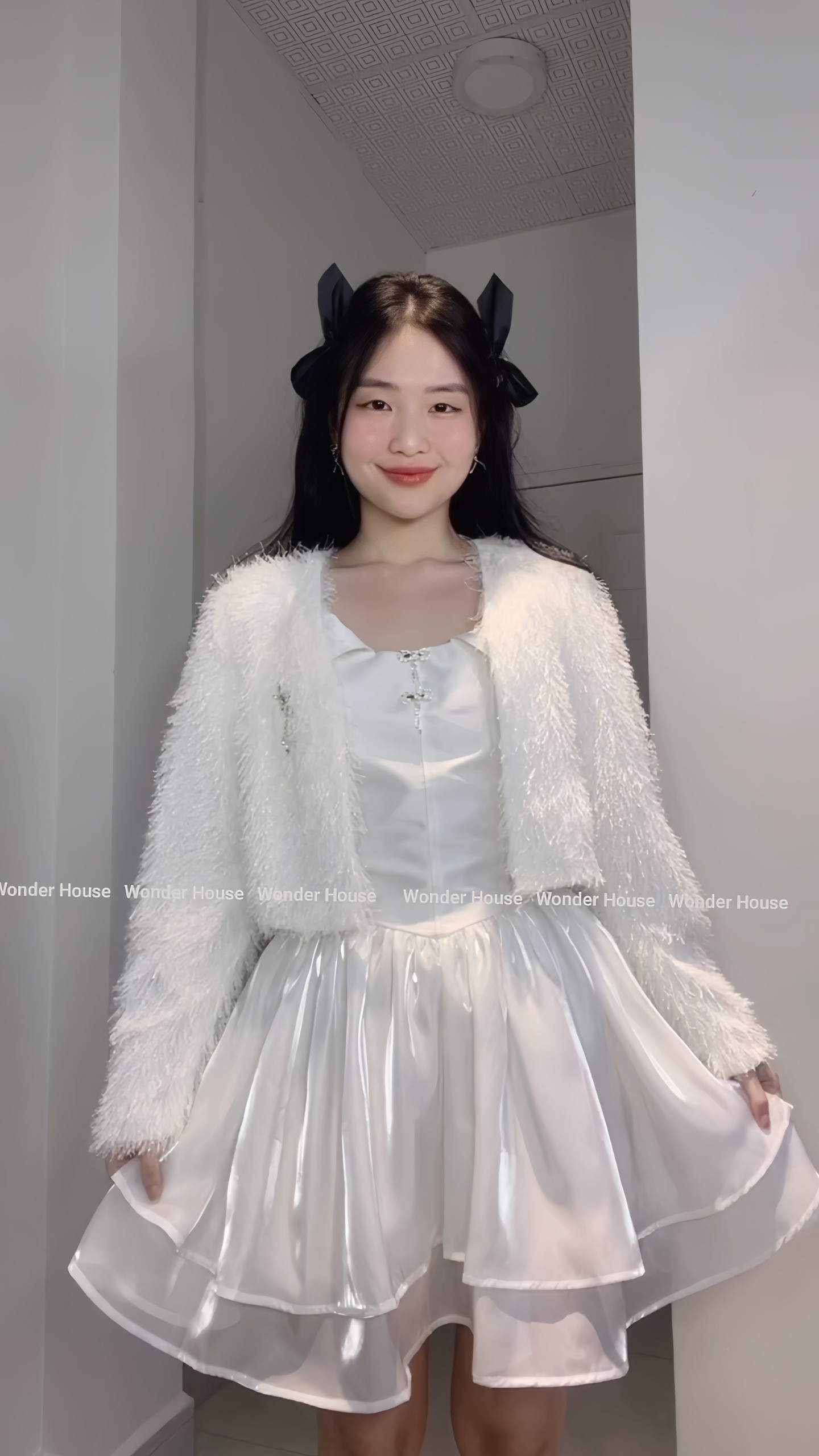Mô tả Set Wonderhouse áo lông, đầm trễ vai xòe hai tầng tiểu thư - Mira Dress - 2