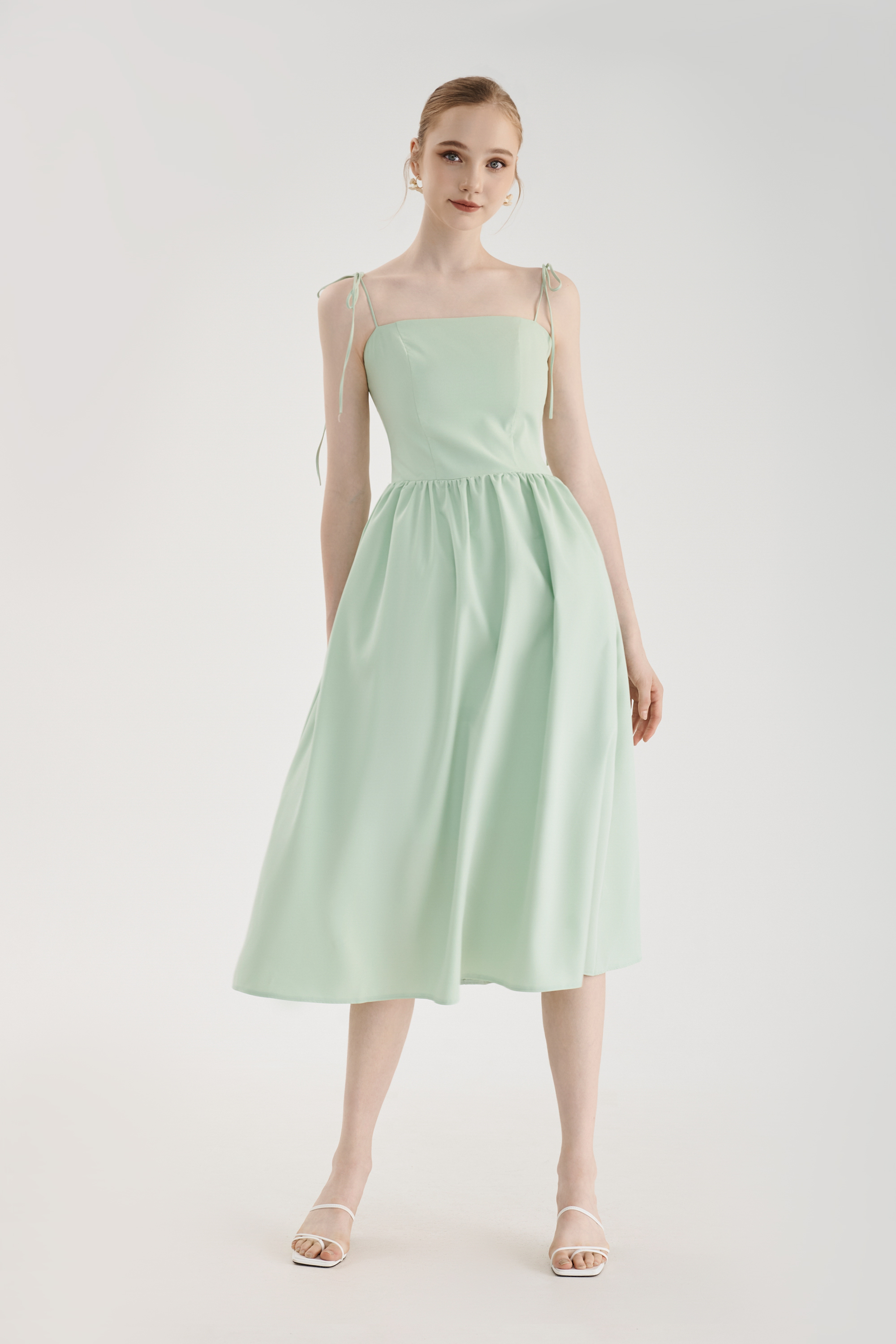 Mô tả Đầm 2 Dây MARC FASHION Kiểu Smocking Lưng - CBLH073123 - 5