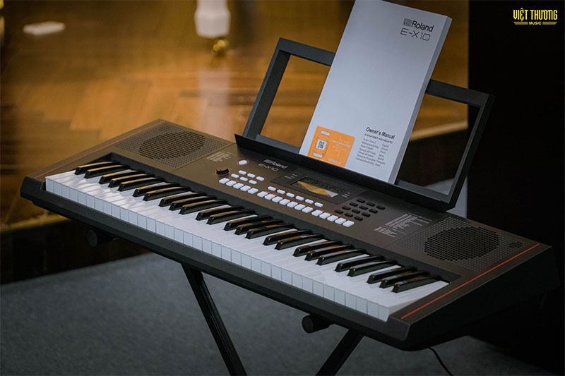 Mô tả Đàn Organ Roland, đàn điện E-X10 thiết kế nhỏ gọn, cách chơi dễ dàng cho người mới - Việt Thương Music - 1