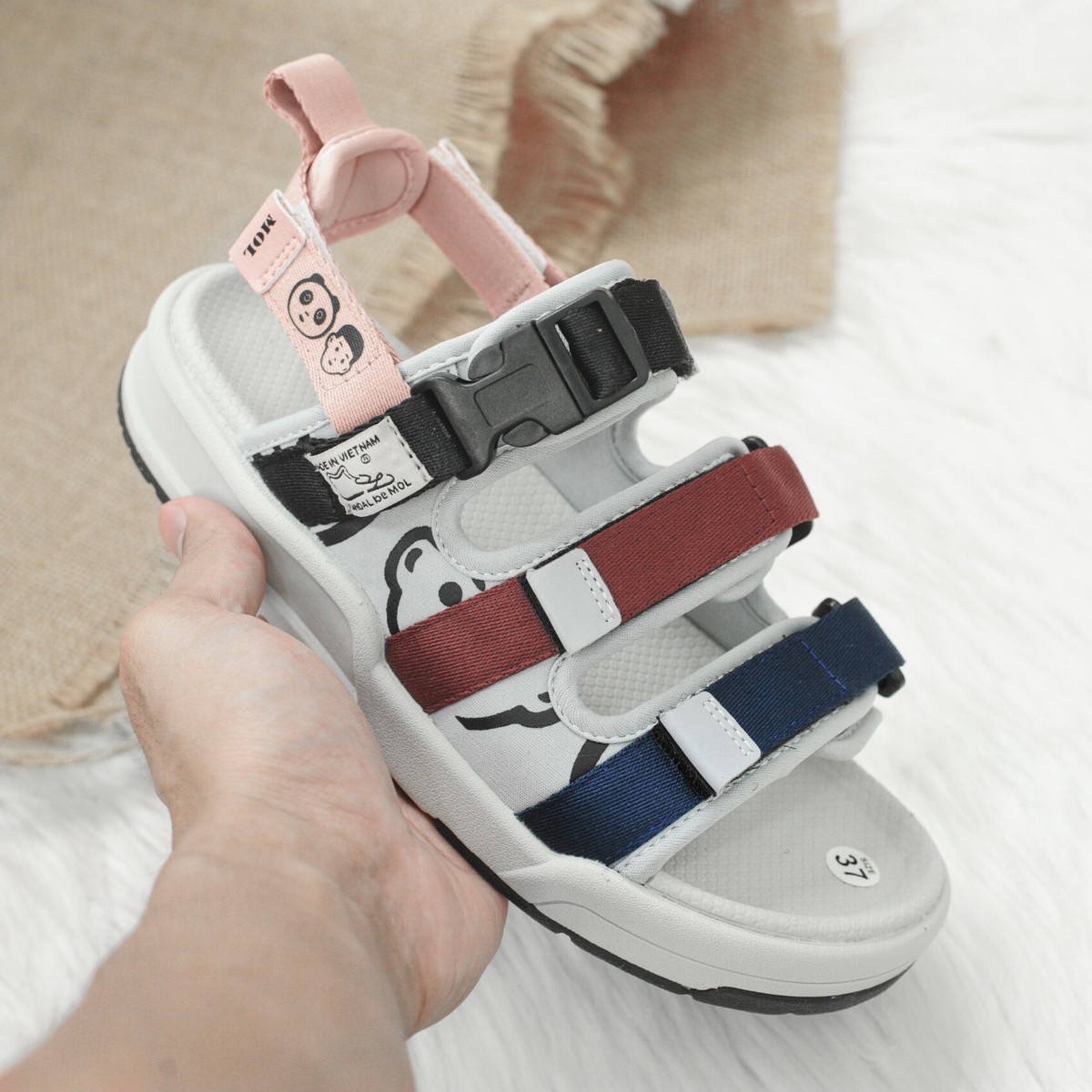 Mô tả Sandal nữ MOL 3 quai ngang MS1801Be màu hồng phấn - 5