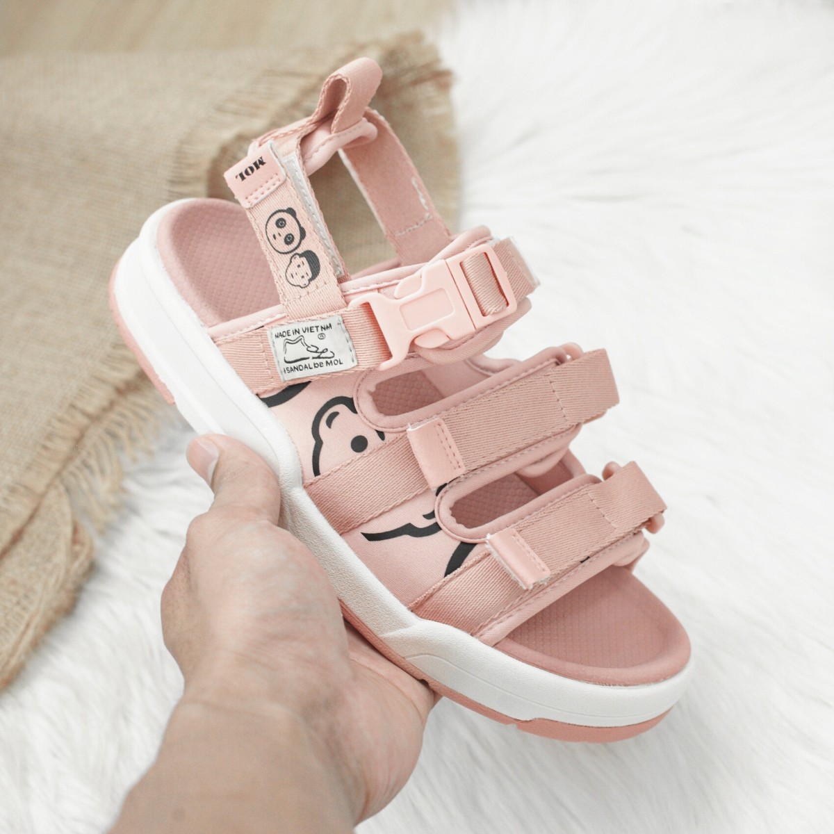 Mô tả Sandal nữ MOL 3 quai ngang MS1801Be màu hồng phấn - 7