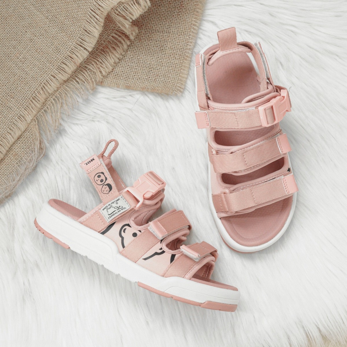 Mô tả Sandal nữ MOL 3 quai ngang MS1801Be màu hồng phấn - 8