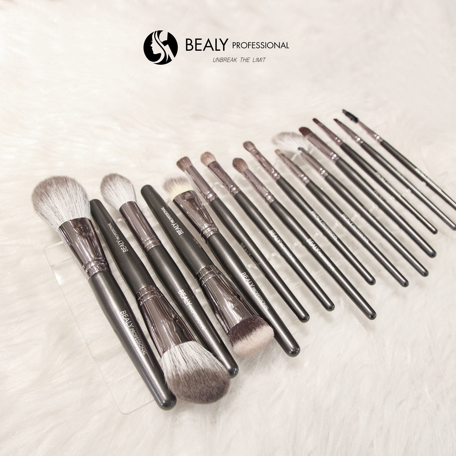 Mô tả BỘ CỌ CÁN ĐEN ÁNH KIM LÔNG THÚ 15C + TÚI - 2