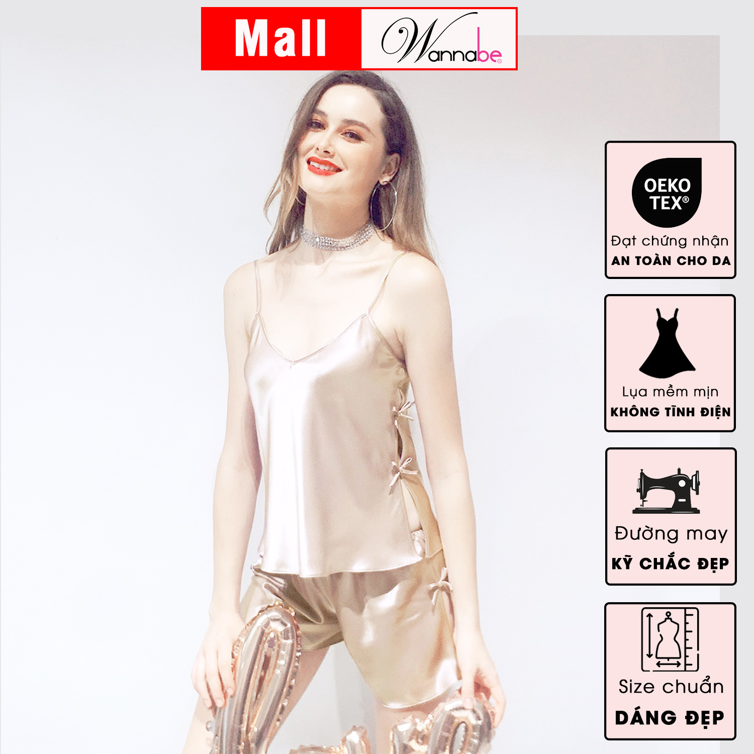 Thiết kế áo 2 dây và quần short xẻ tà
