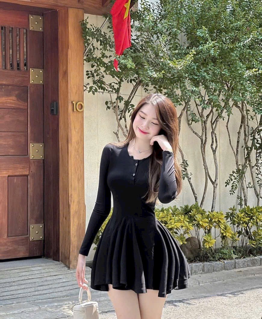 Đầm dáng xoè
