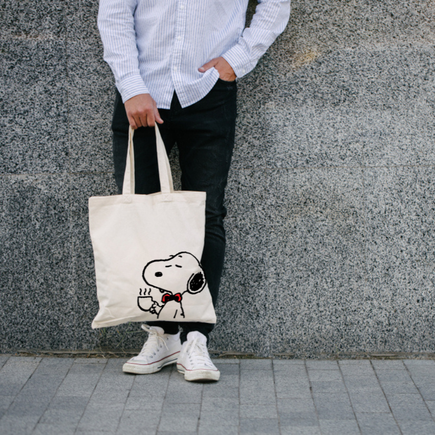 Mô tả Túi tote vải mộc GINKO có dây kéo khóa miệng túi ( túi con ) in hình Snoopy and Friends M102 - 4