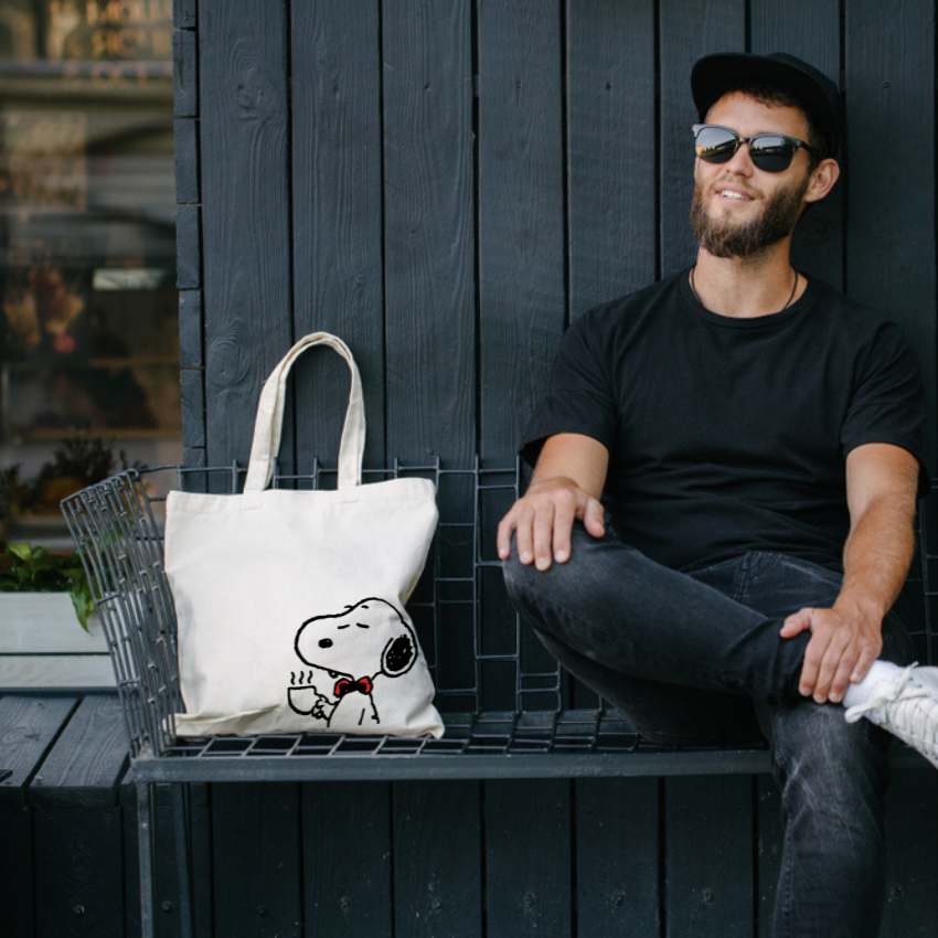 Mô tả Túi tote vải mộc GINKO có dây kéo khóa miệng túi ( túi con ) in hình Snoopy and Friends M102 - 8