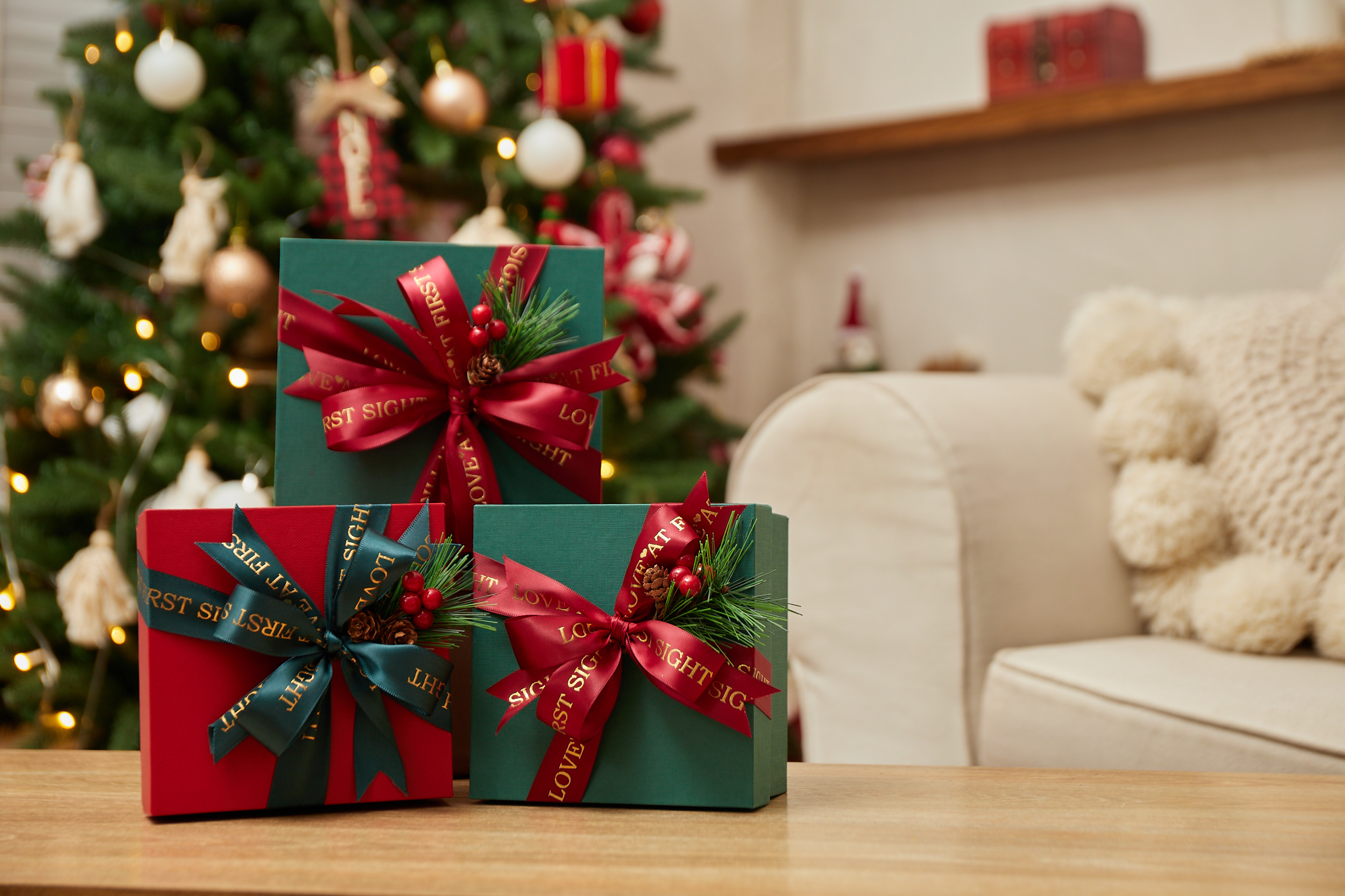 Có sẵn] Set quà Noel Giáng sinh Nến thơm, Tinh dầu, Nước hoa xịt vải Ember  Brown cao cấp kèm Thiệp | Shopee Việt Nam