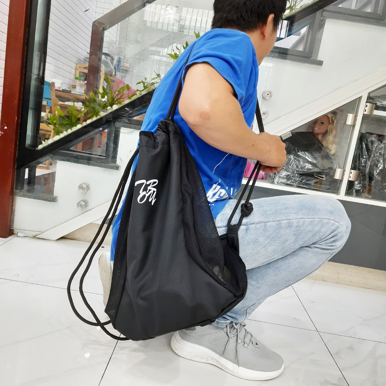 Mô tả Balo dây rút TROY Leo phối lưới bên hông có quai xách tay, chất vải dù chống thấm, size 43 x 30 x 15cm - 3