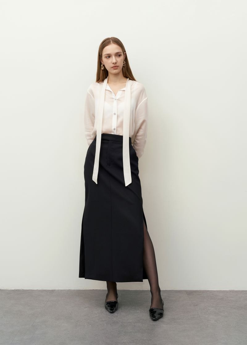 Mô tả Chân váy maxi MONO TALK dáng xuông xẻ tà hai bên poplin dày MOF23W-B10004TK - 3