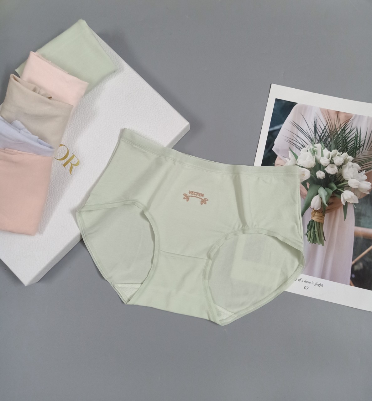 Mô tả Quần lót nữ cotton Vicci cao cấp kháng khuẩn khử mùi thông hơi thoáng khí đường viền mỏng QV.31 - 2