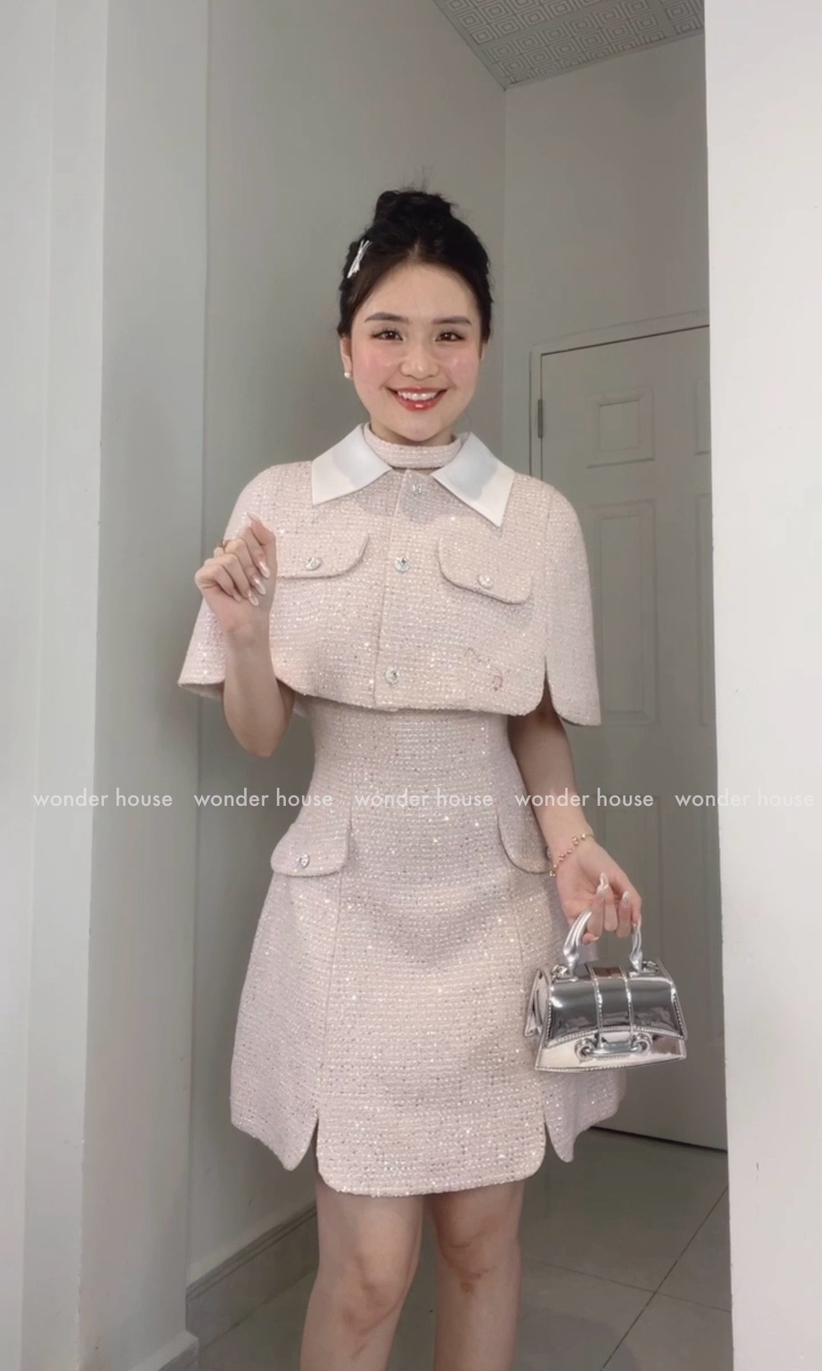 Mô tả Set đầm Wonderhouse Winter Set chất vải Dạ Tweed kim sa dày dặn dáng ngắn dự tiệc, dạo phố sang chảnh - 2