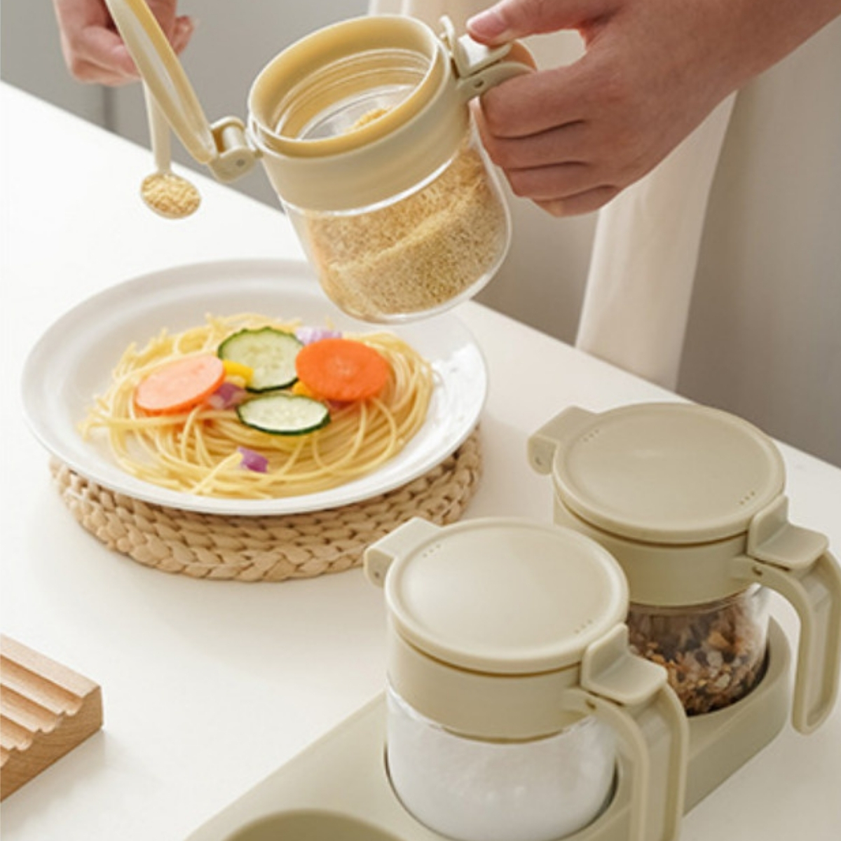 Mô tả Set 3 hũ (lọ) đựng gia vị kèm khay DandiHome 250ml thủy tinh cao cấp tặng muỗng - 9