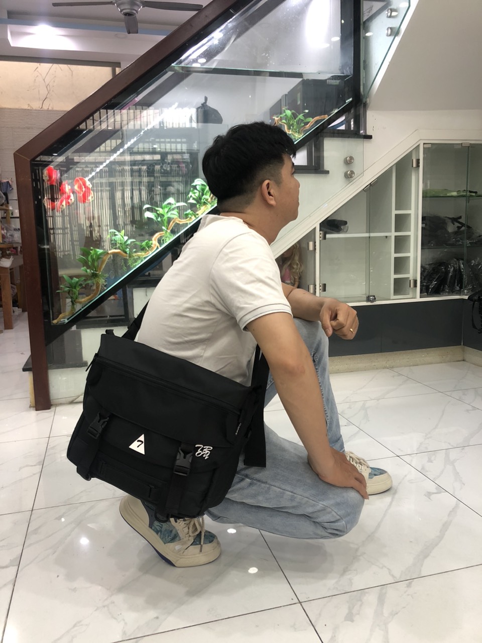 Mô tả Cặp nam đeo chéo TROY Jupiter phối nắp size 37x30x13cm đựng laptop 14inch, chất vải bố chống thấm - 7