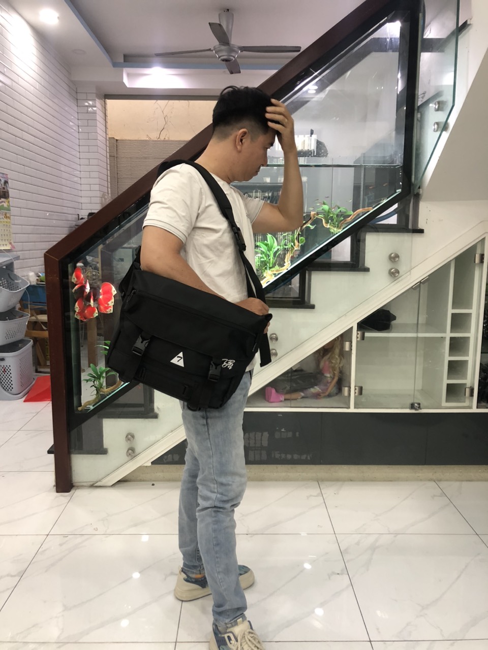 Mô tả Cặp nam đeo chéo TROY Jupiter phối nắp size 37x30x13cm đựng laptop 14inch, chất vải bố chống thấm - 8