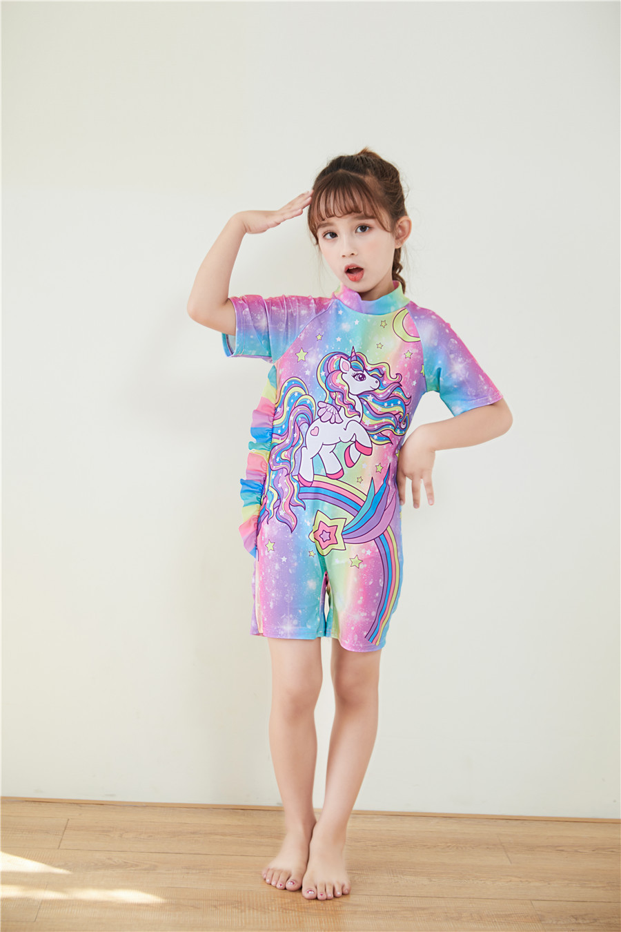 Mô tả Đồ bơi bé gái đi biển SKIDS sét đồ bơi cho trẻ em liền thân họa tiết kỳ lân tặng kèm mũ đáng yêu - 2