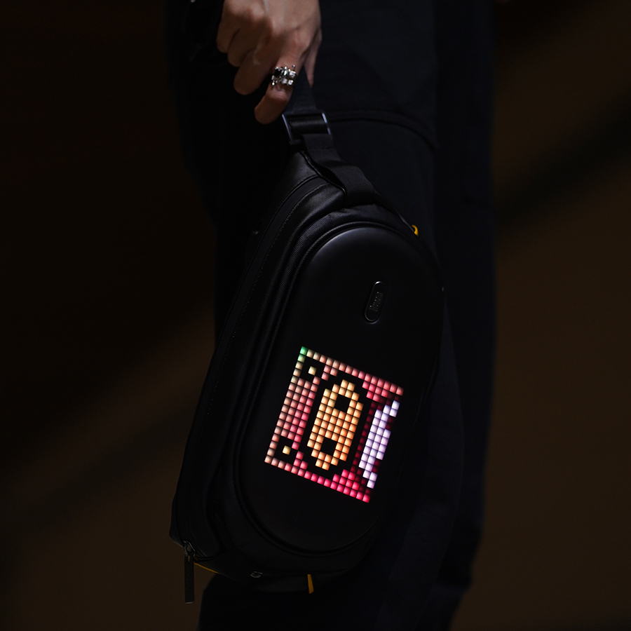 Mô tả Túi đeo chéo nam nữ Divoom Pixoo SlingBag-C kết hợp màn hình LED hiển thị pixel art, túi chéo nhỏ gọn, chống thấm nước - 5