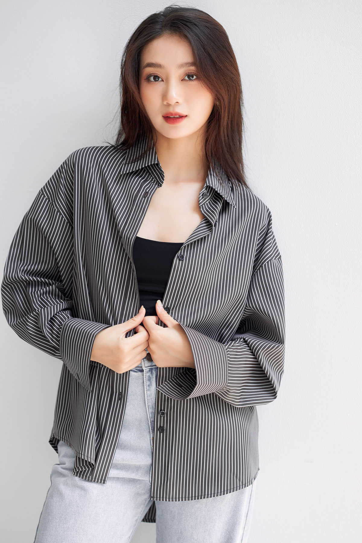 Áo sơ mi GILLEE FAS294 màu đen sọc trắng