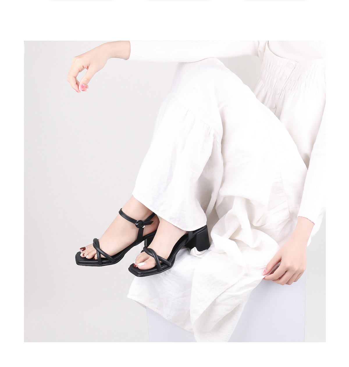 Mô tả Erosska Kya - Giày sandal cao gót nữ mũi vuông quai đan phong cách đơn giản màu đen cao 6cm - EB072 - 2