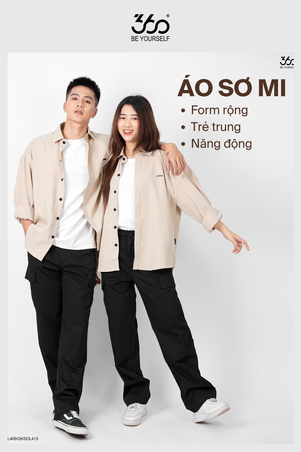 Áo sơ mi kaki form rộng màu Be thêu chữ lưng