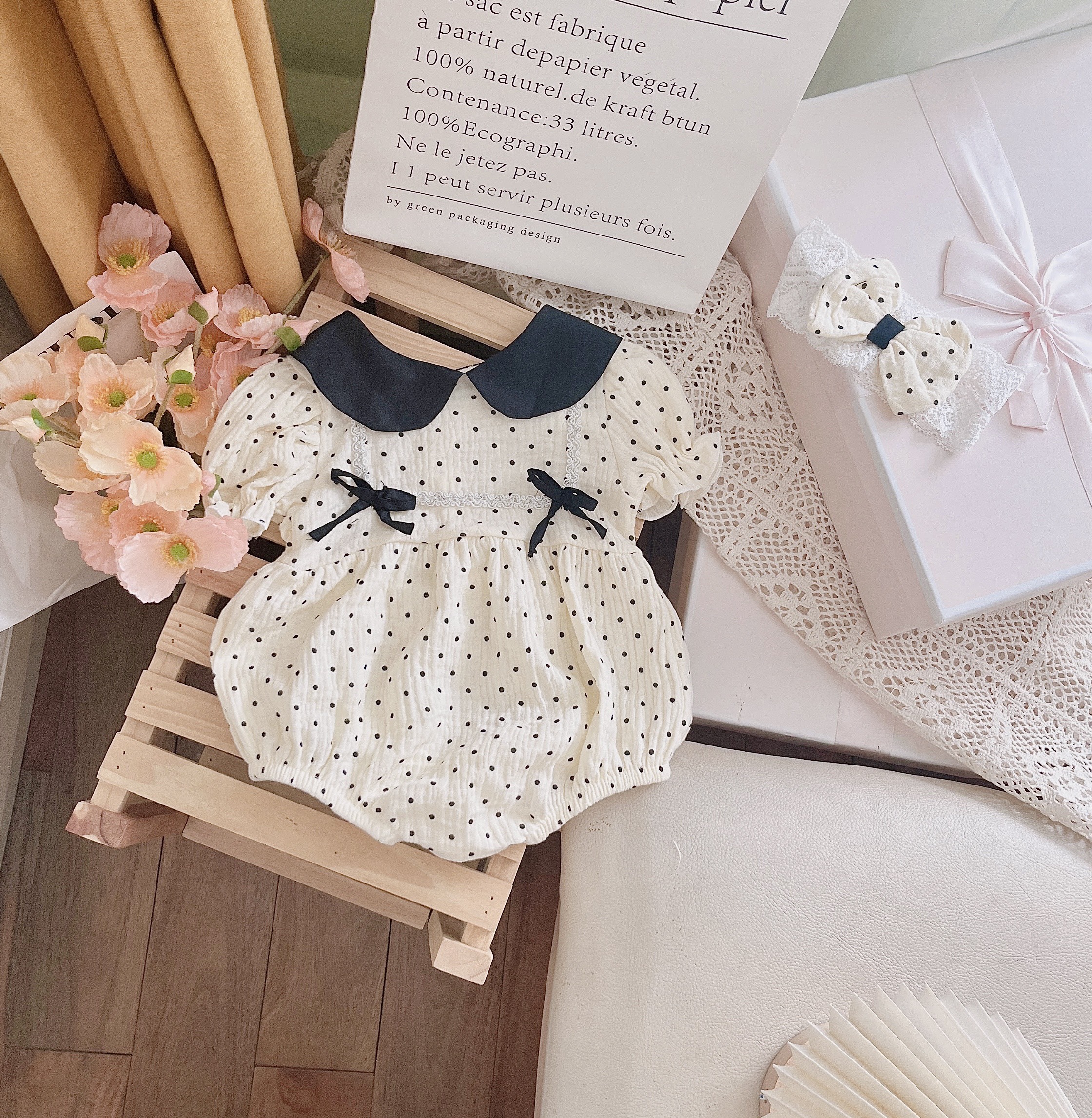 Mô tả Set Đồ Liền Thân Body Chấm Bi Cổ Sen Đính Nơ Bodysuit Bé Gái Sơ Sinh 1 2 Tuổi MINTSCLOSET - BS6421 - 1