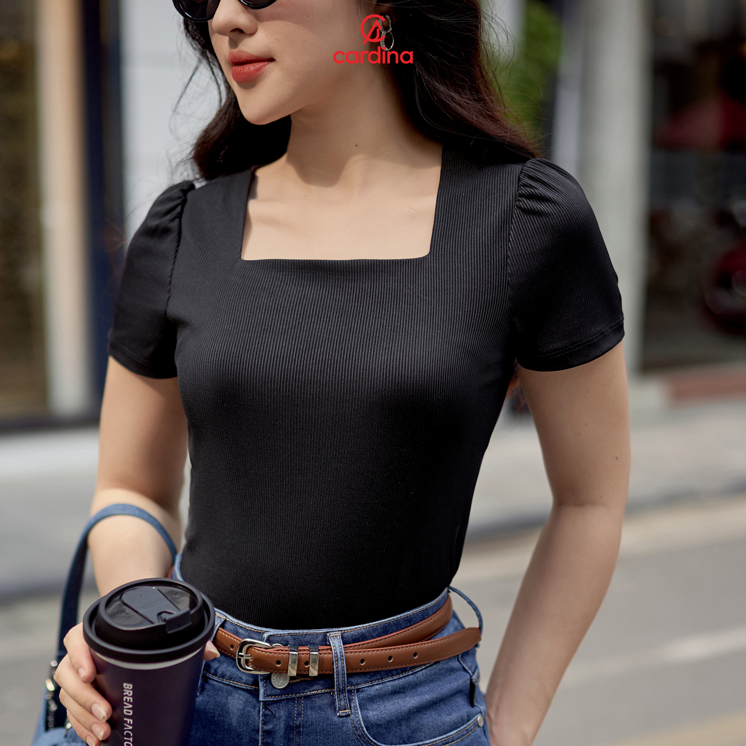 Mô tả Áo thun nữ CARDINA chất liệu tăm lạnh cổ vuông tay bồng kiểu dáng nhẹ nhàng hiện đại trẻ trung 4AFC12 5AFC12 - 5