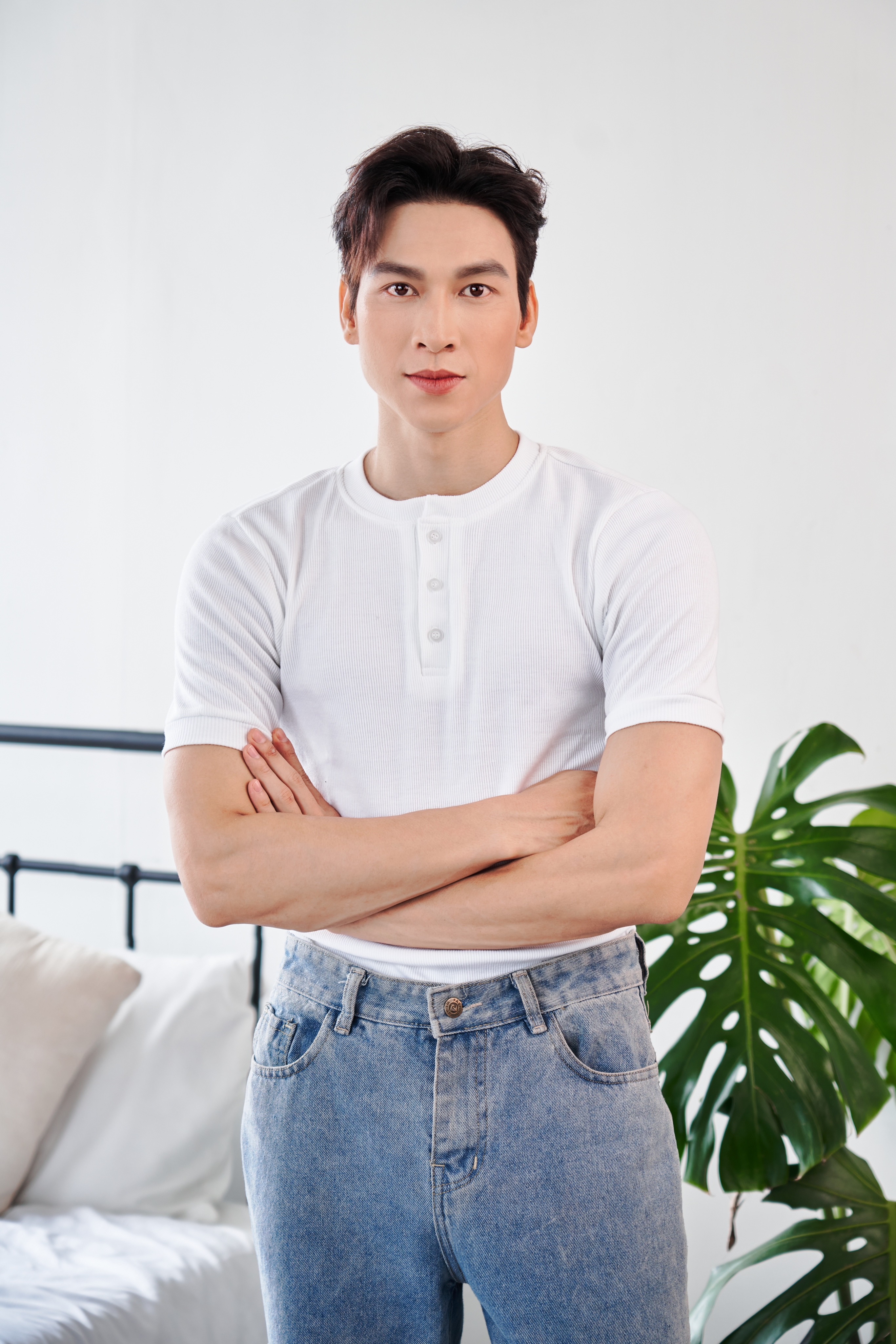 Mô tả Áo Thun Nam Tay Ngắn Cổ Tròn Xẻ Trụ Vải Thun Tăm Gân Cao Cấp Form Body Thương Hiệu Mr Twins - 3