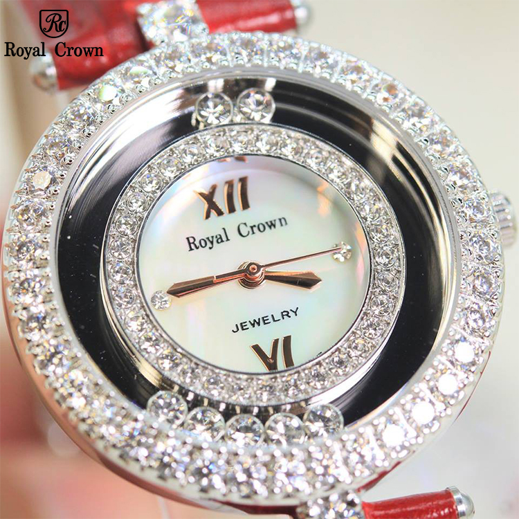 Đồng hồ Royal Crown 3628 trên tay
