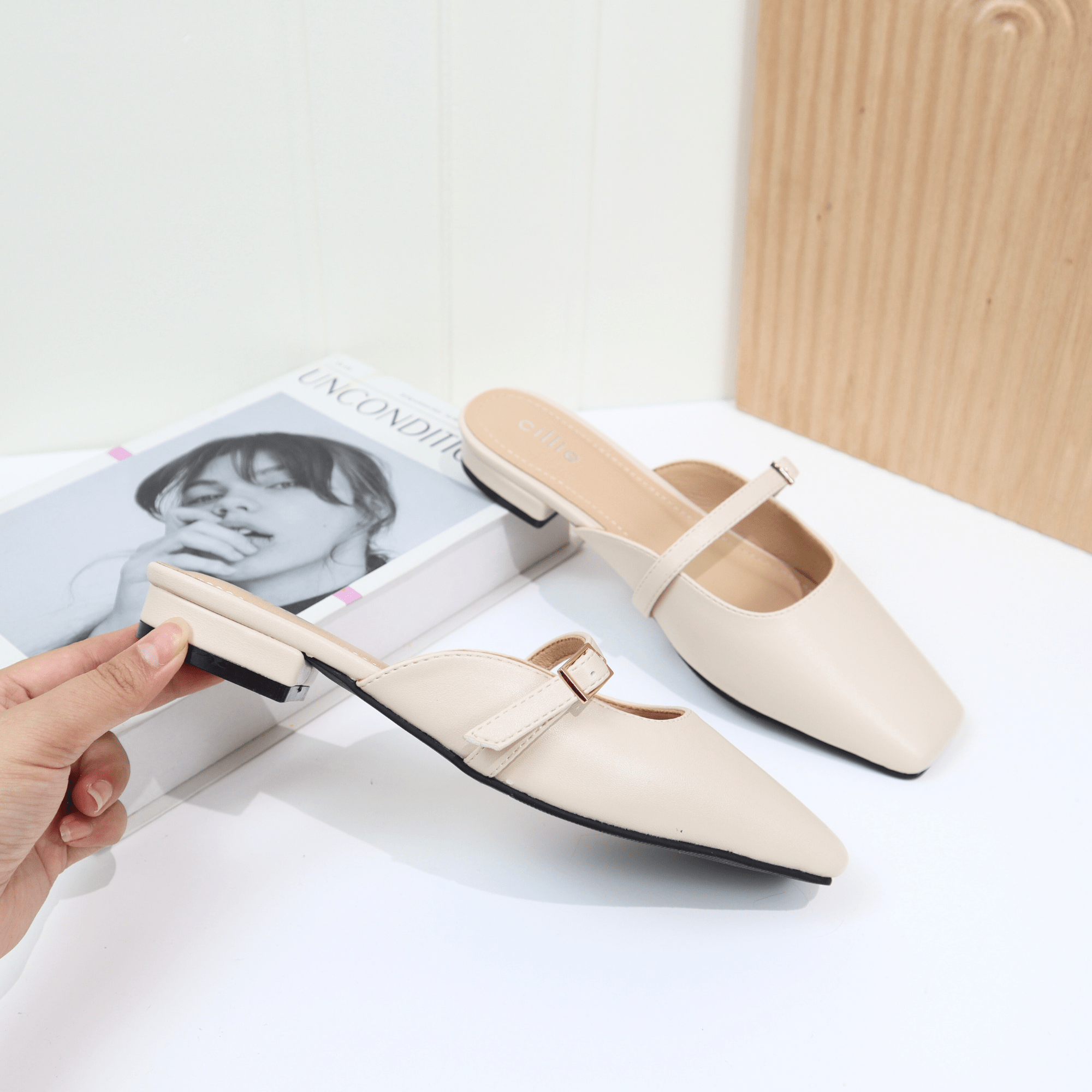 Mô tả Sục Nữ Mũi Vuông Cillie Đế Cao 2cm Da Mềm Mại Kiểu Dáng Thanh Lịch 1142 - 2