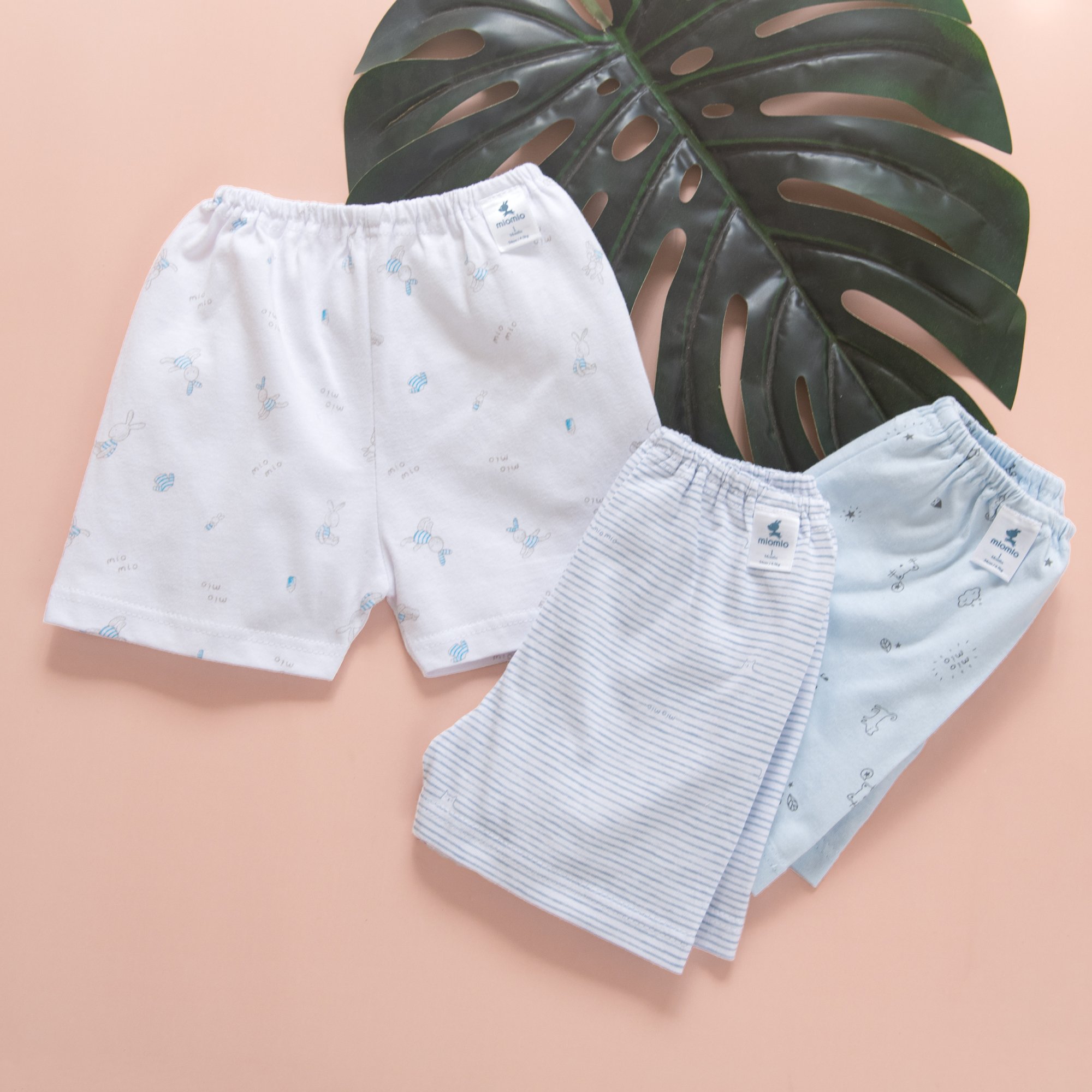 Chất liệu cotton thoáng khí của quần Miomio