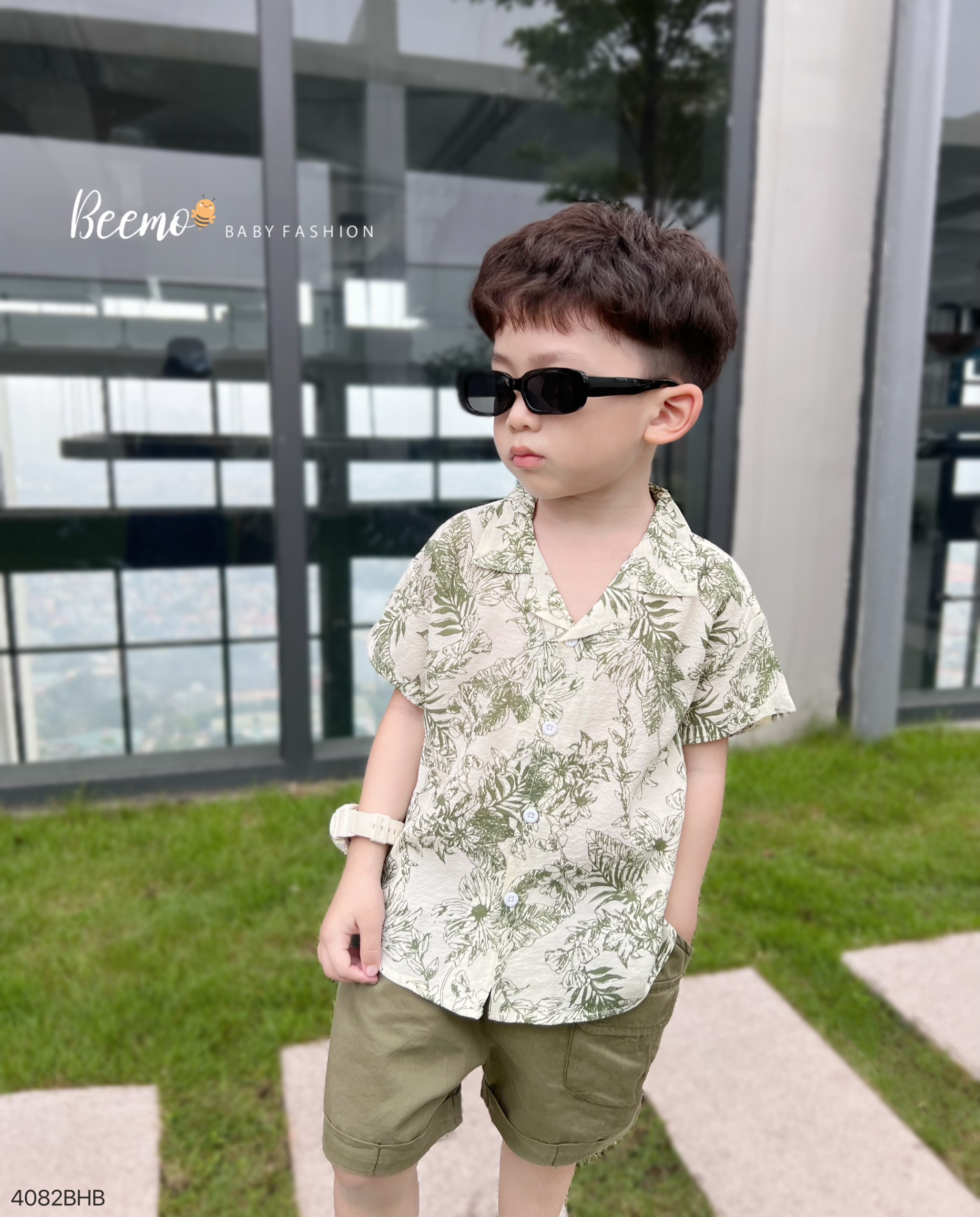 Mô tả Bộ sơmi cổ V Summer cho bé trai Beemo Chất liệu thô hoạ tiết in lá, kết hợp cùng kaki hàn siêu đẹp B488 - 2