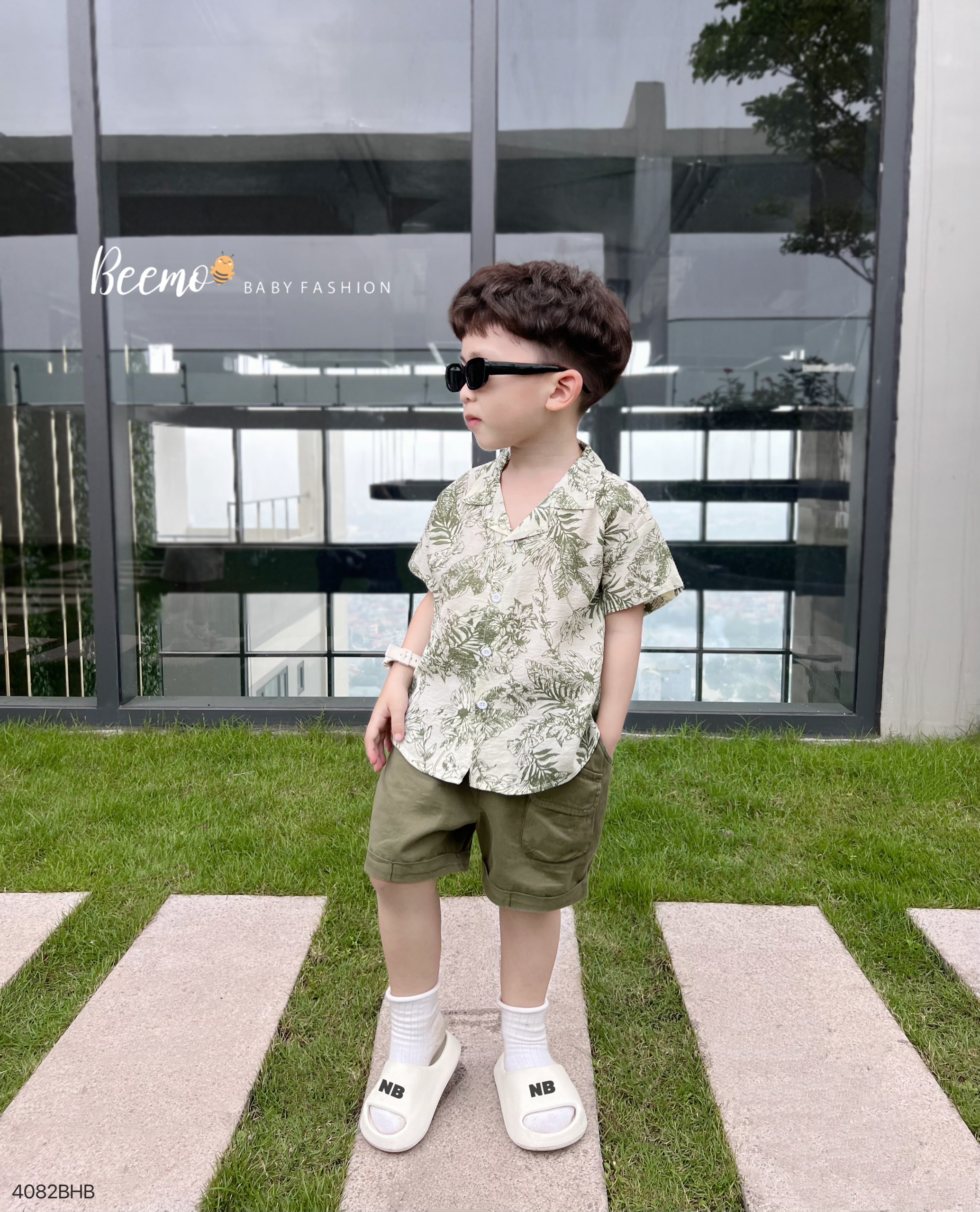 Mô tả Bộ sơmi cổ V Summer cho bé trai Beemo Chất liệu thô hoạ tiết in lá, kết hợp cùng kaki hàn siêu đẹp B488 - 4
