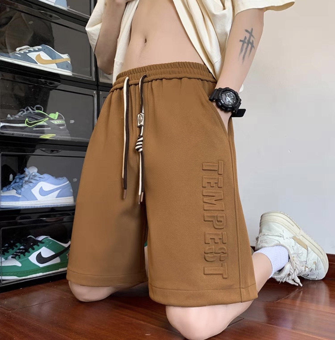 Mô tả Quần đùi nam nữ TEMPEST NAD Unisex Quần Short in chữ nổi chất vải cotton mặc thoáng mát thoải mái - 1