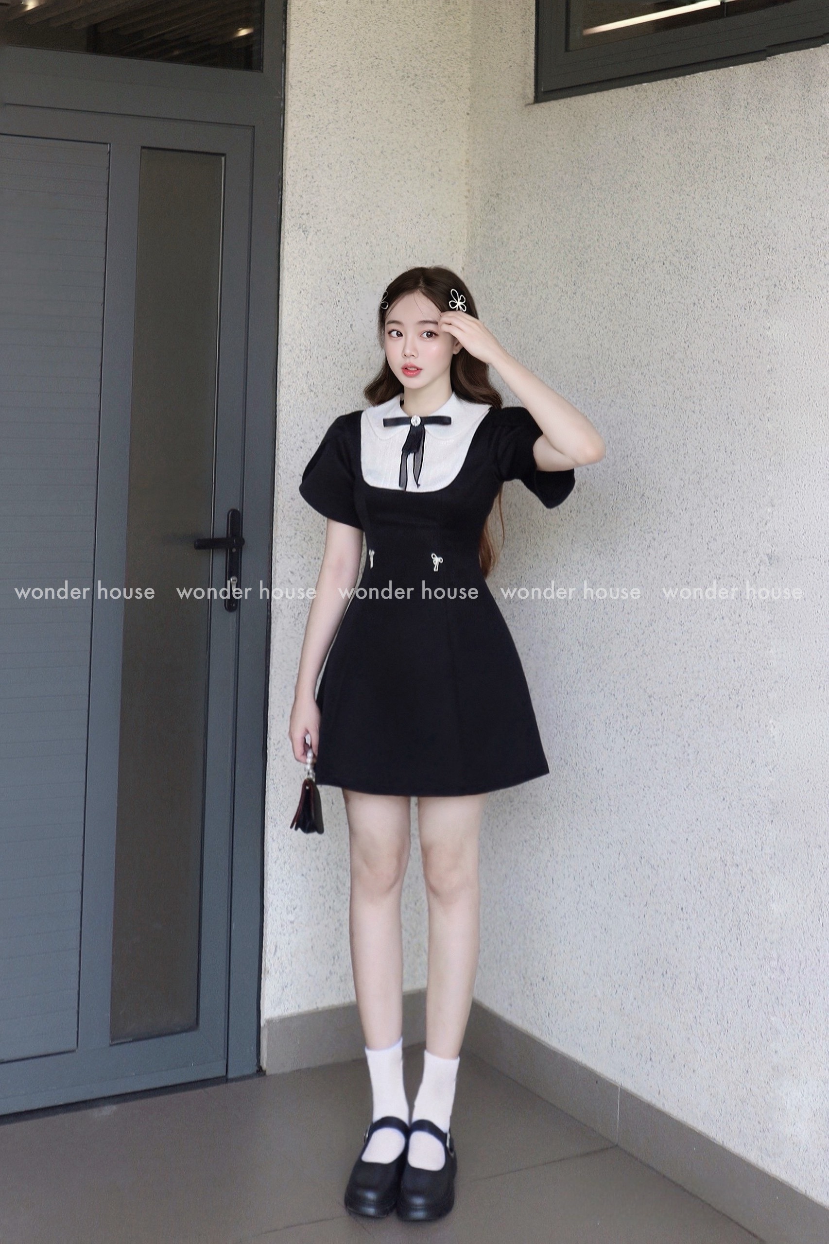Mô tả Wonderhouse Merci Dress Đầm thiết kế cổ sơ mi phối kim tuyến tay tiểu thư chất vải dày dặn dự tiệc sang chảnh - 2