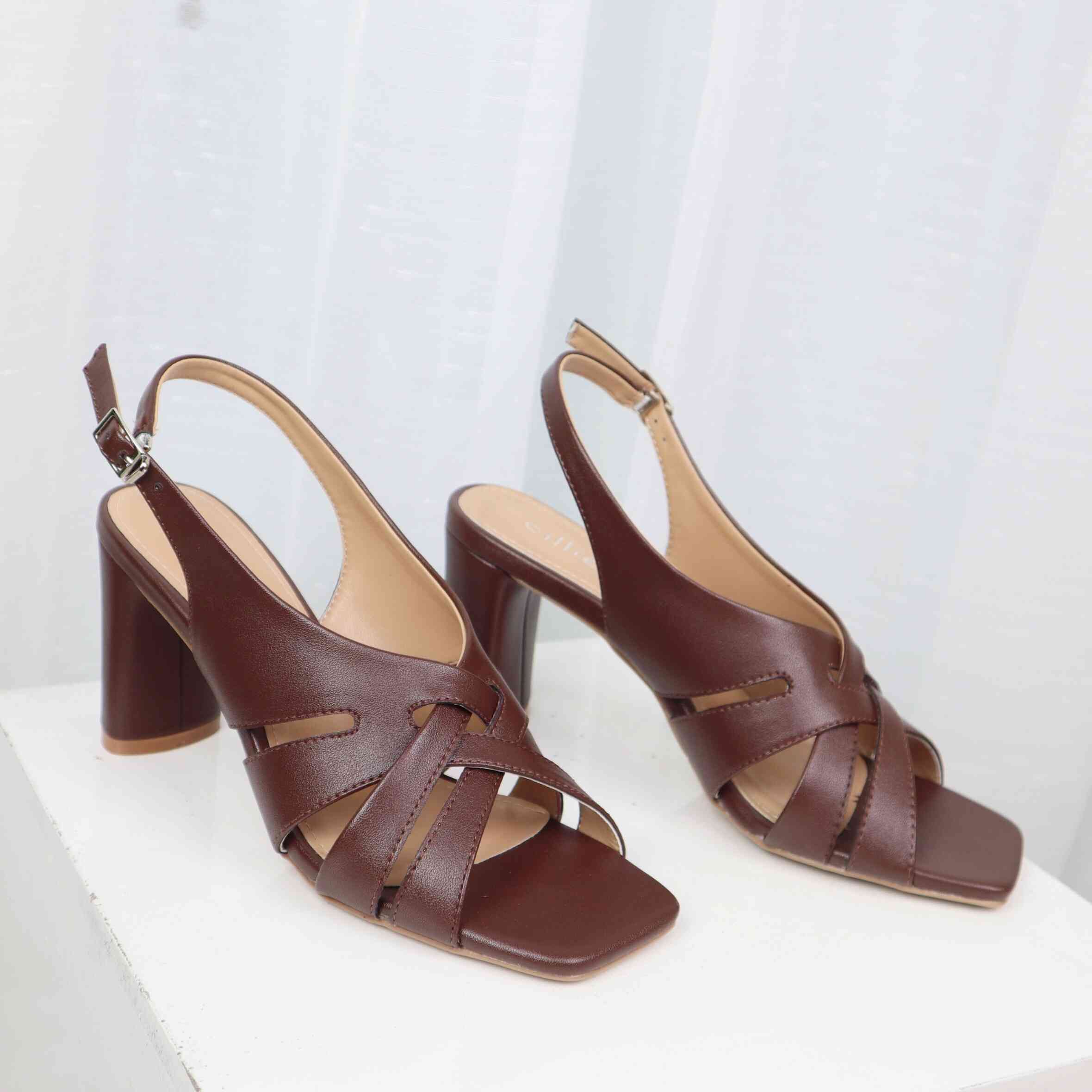 Giày sandal cao gót Cillie 1137 màu Kem