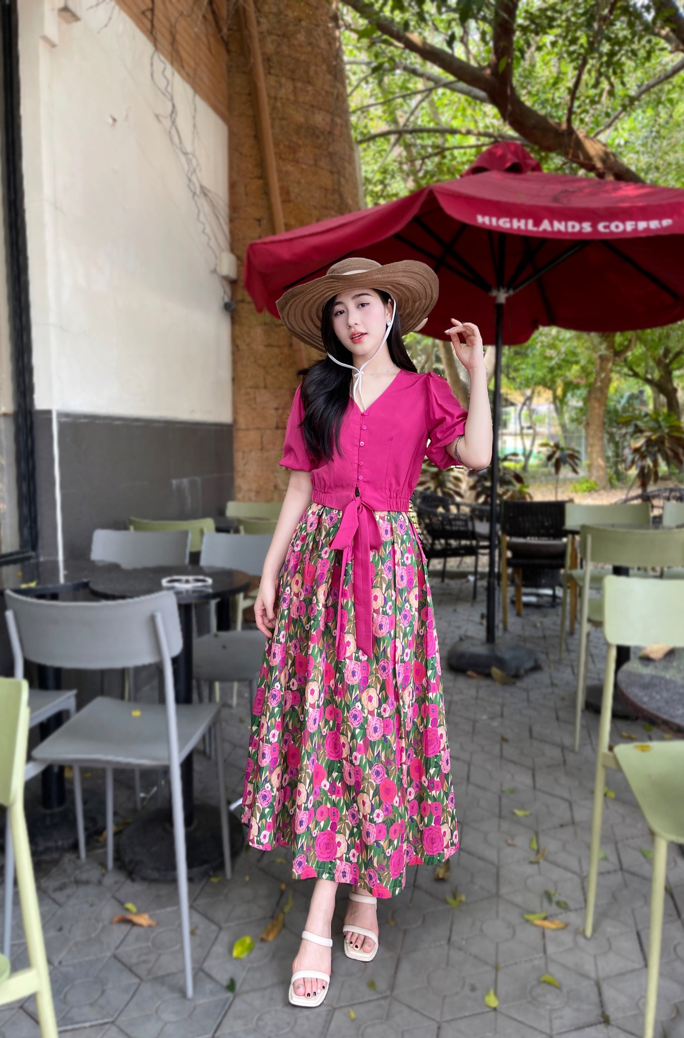 Mô tả Set bộ áo 1 màu mix chân váy hoa dáng dài kiểu dáng trẻ trung năng động Evalover - 2
