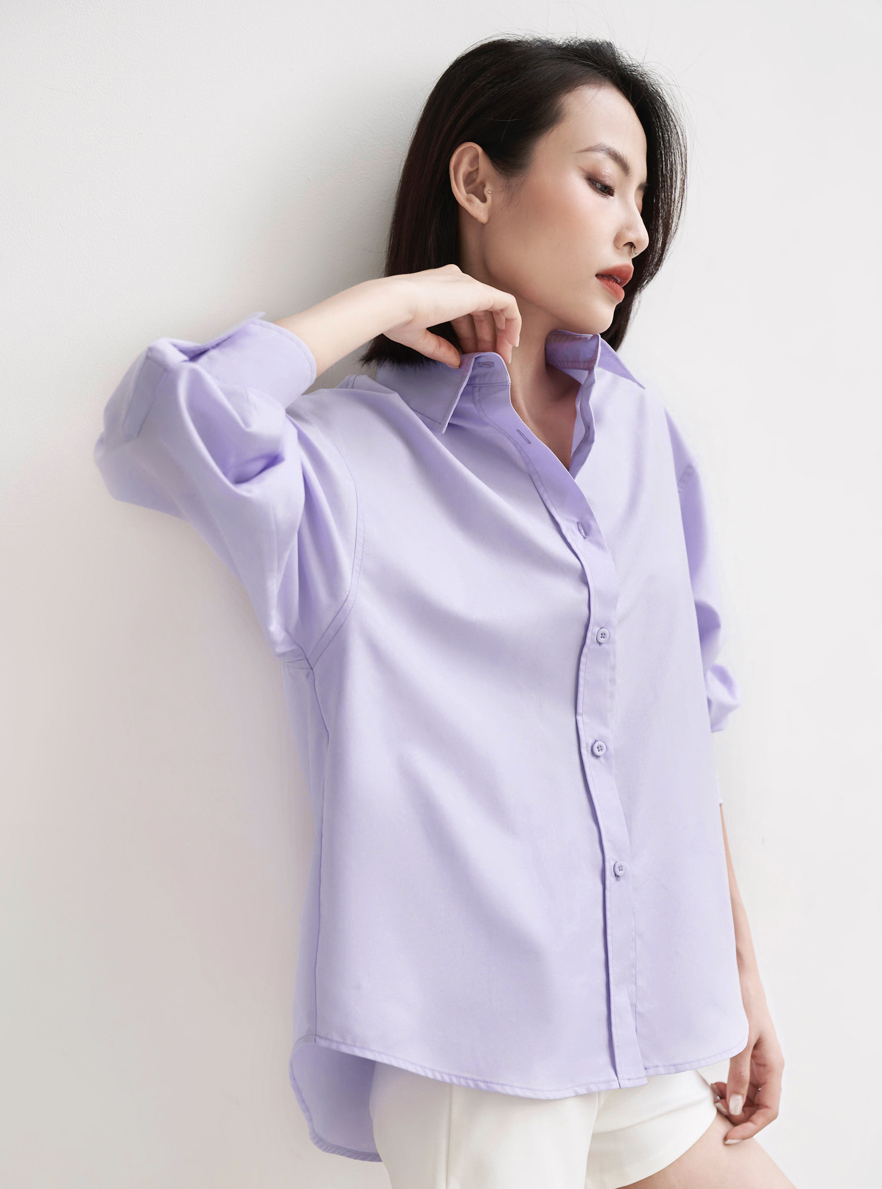 Mô tả Áo sơ mi nữ GILLEE dáng oversized, sơ mi form rộng vải kate Mỹ tím pastel FAS293 - 7