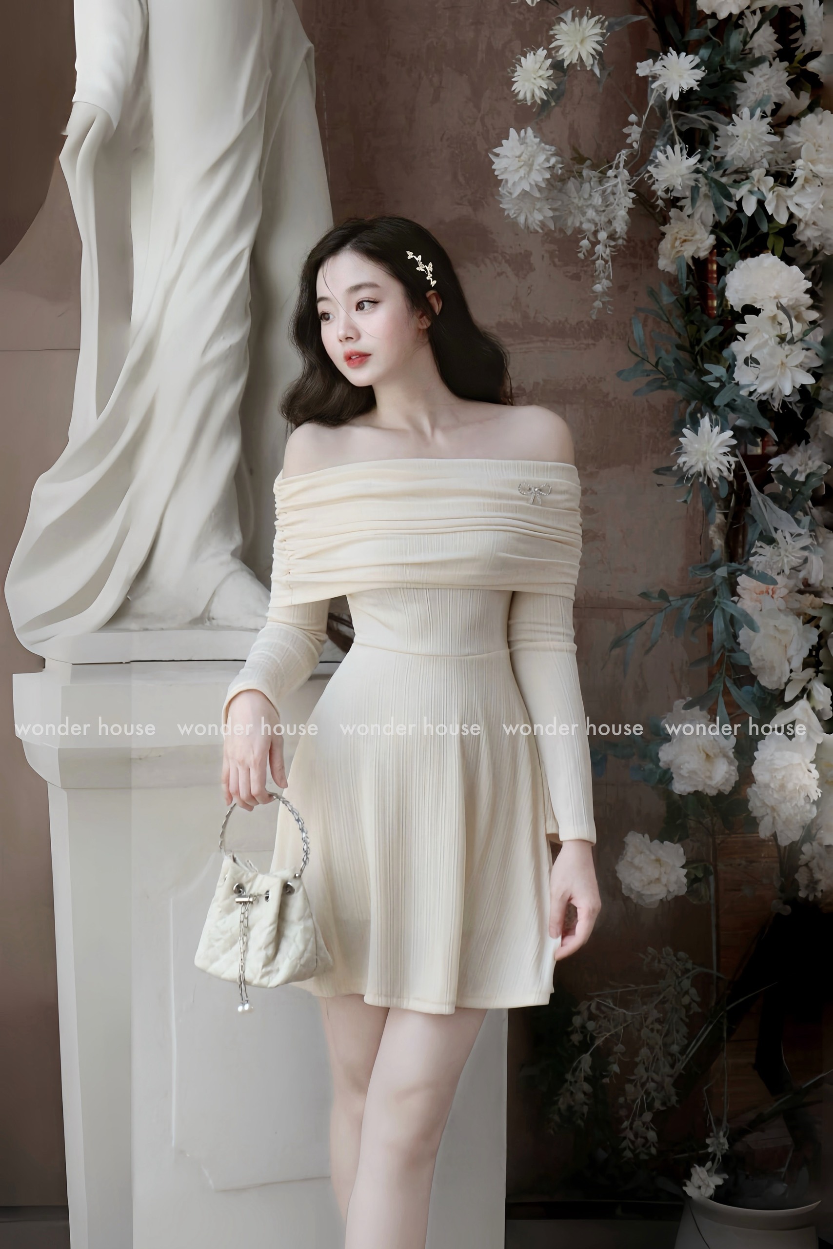 Mô tả Wonderhouse Minxy Dress đầm trễ vai tay dài chất vải thun gân dạo phố nữ tính - 1