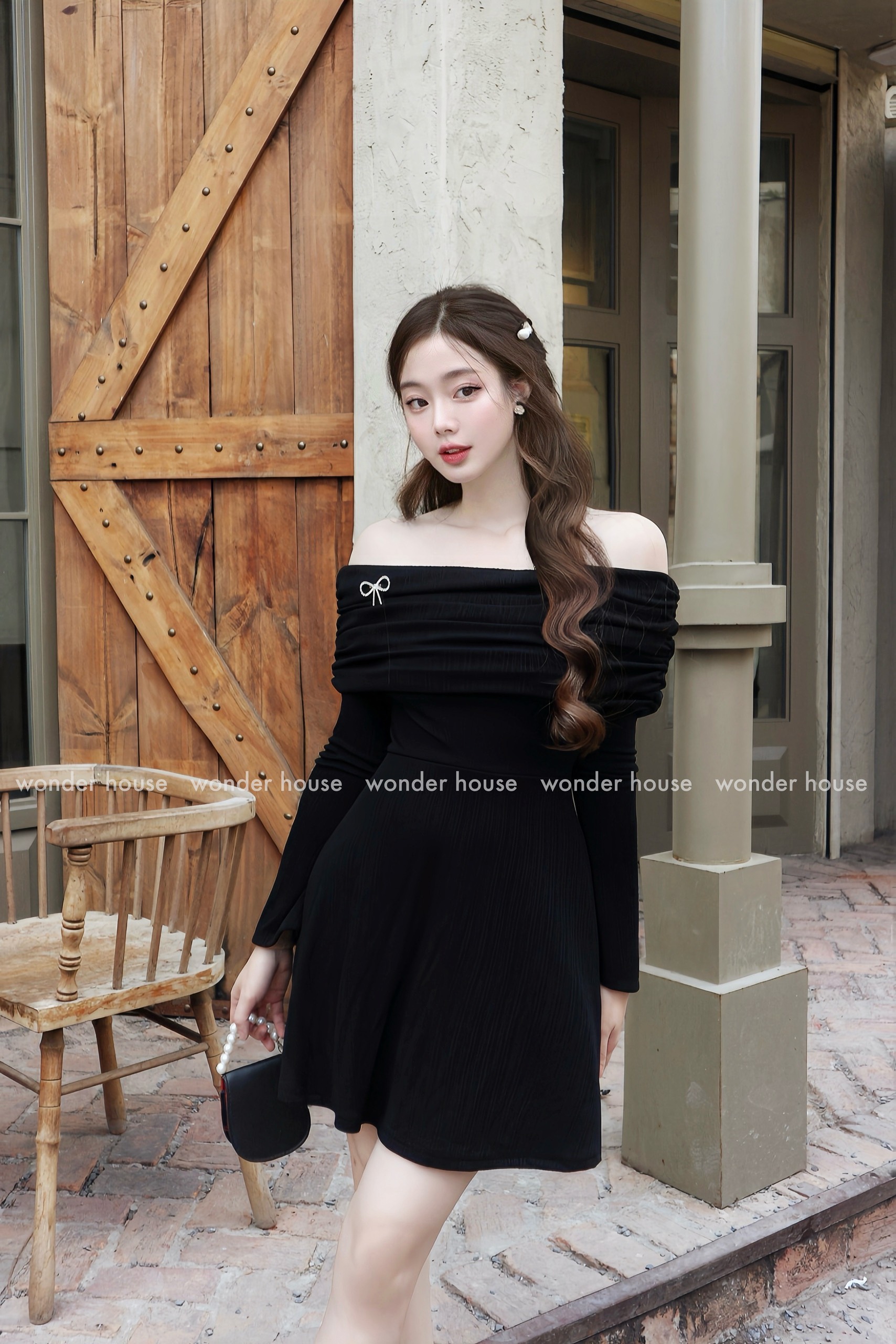Mô tả Wonderhouse Minxy Dress đầm trễ vai tay dài chất vải thun gân dạo phố nữ tính - 2