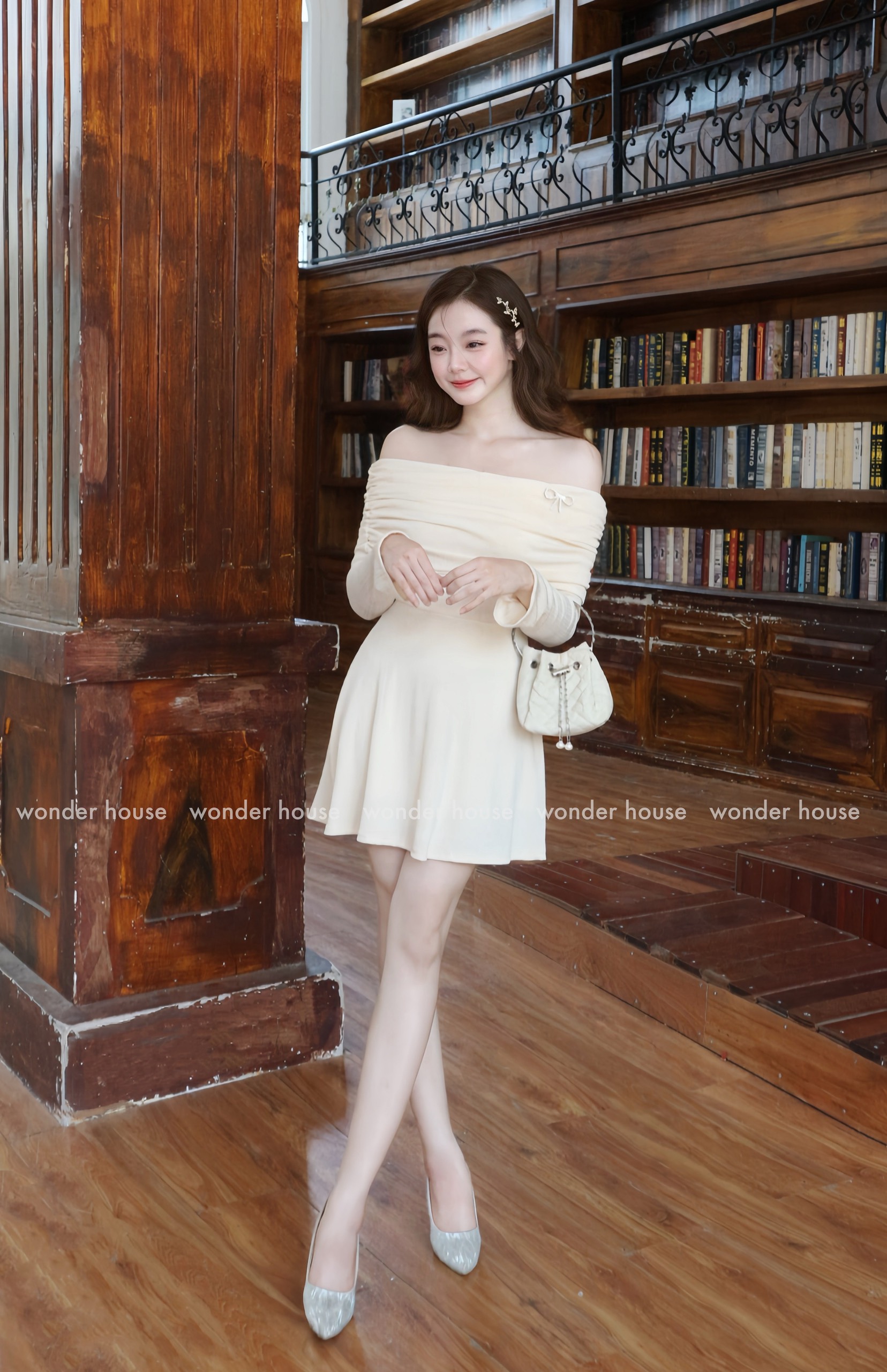 Mô tả Wonderhouse Minxy Dress đầm trễ vai tay dài chất vải thun gân dạo phố nữ tính - 4