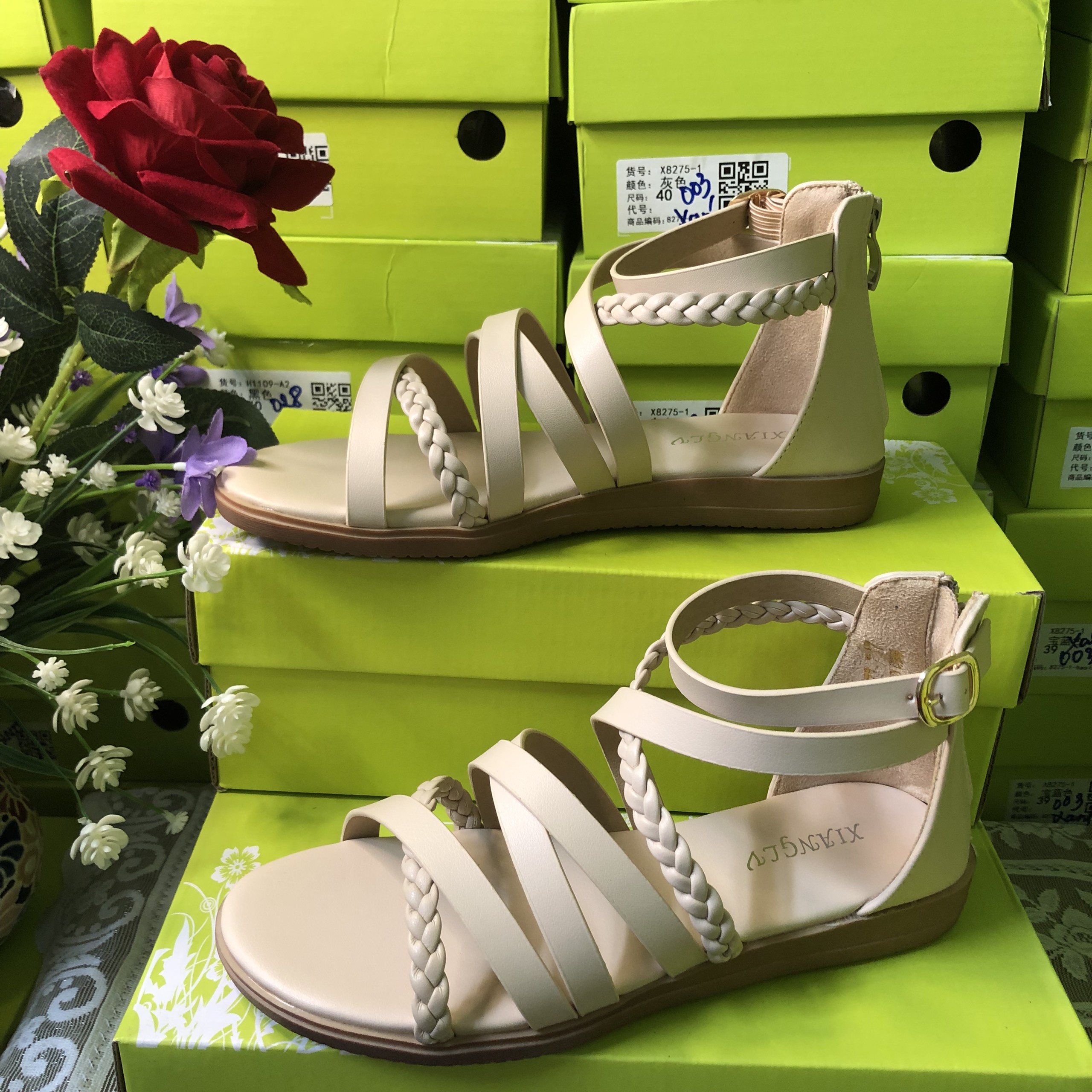 Sandal Nữ XIANGLV Đế Bằng Cổ Cao Khóa Kéo
