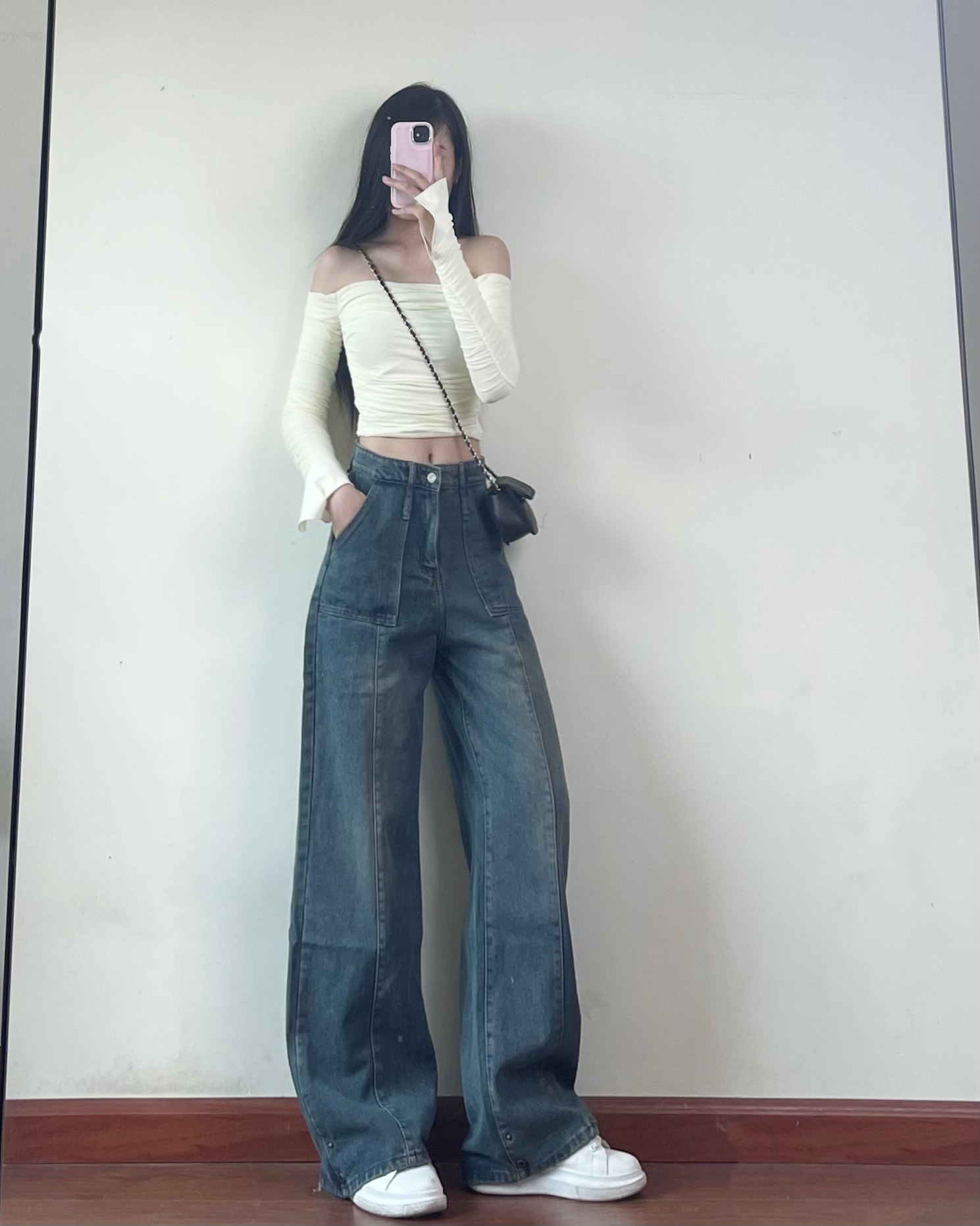 Mô tả Quần jean nữ ống suông lưng cao gân trước EMIX Quan9589/P13K27 - 2